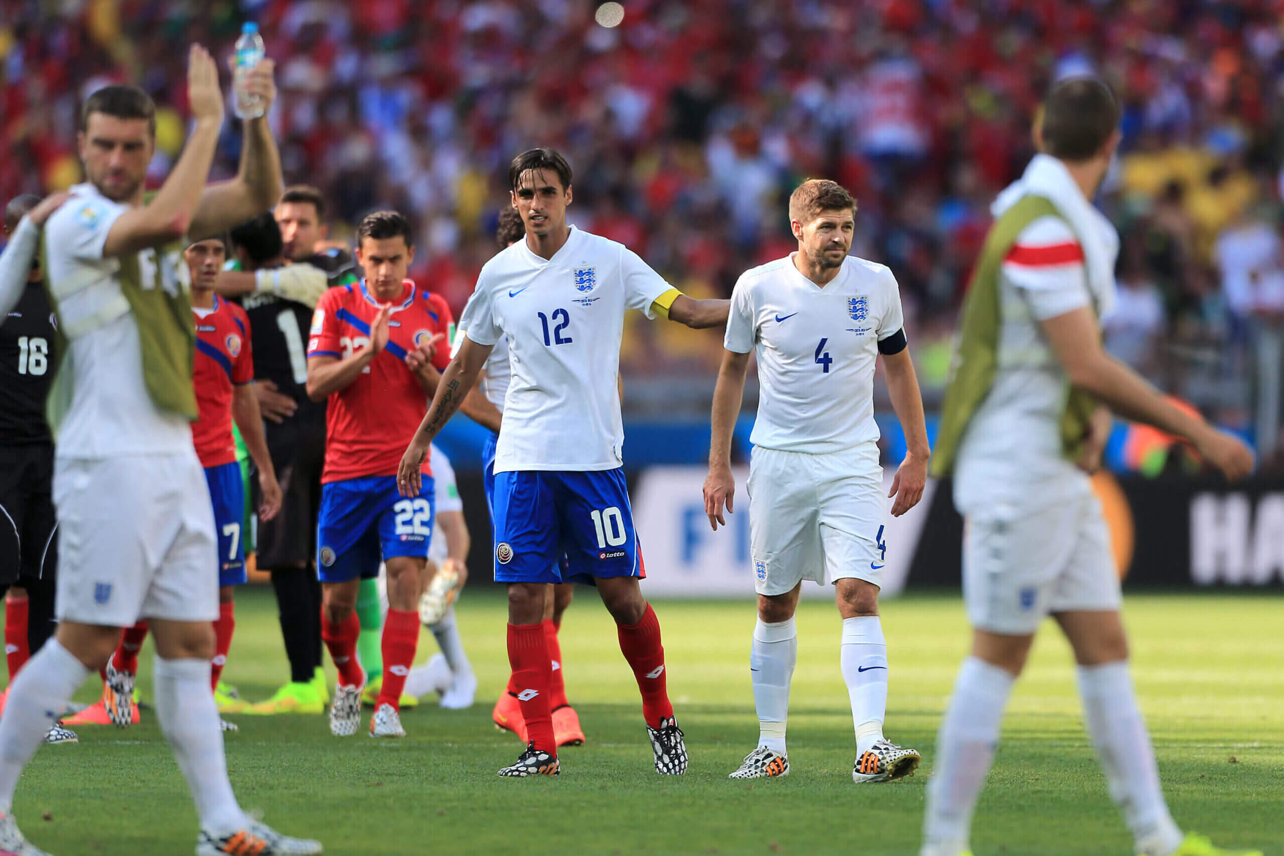 Bryan Ruiz, Steven Gerrard