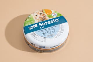 A tine containing a Seresto Flea and Tick Collar for Cats.