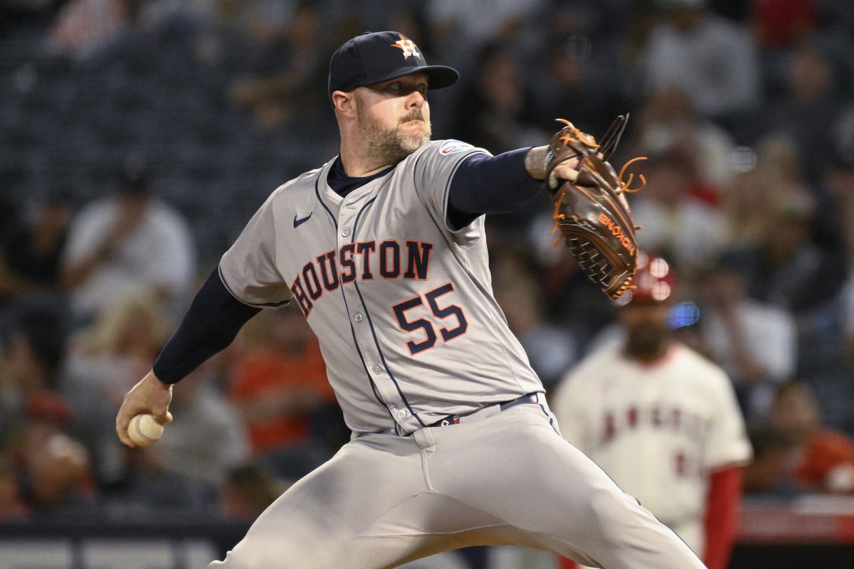 Houston Astros v Los Angeles Angels