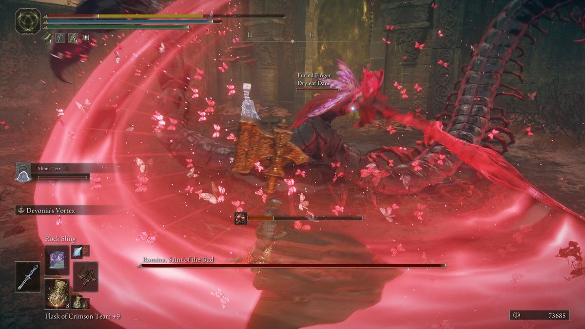 Romina slashes toward an Elden Ring DLC player during a boss fight.