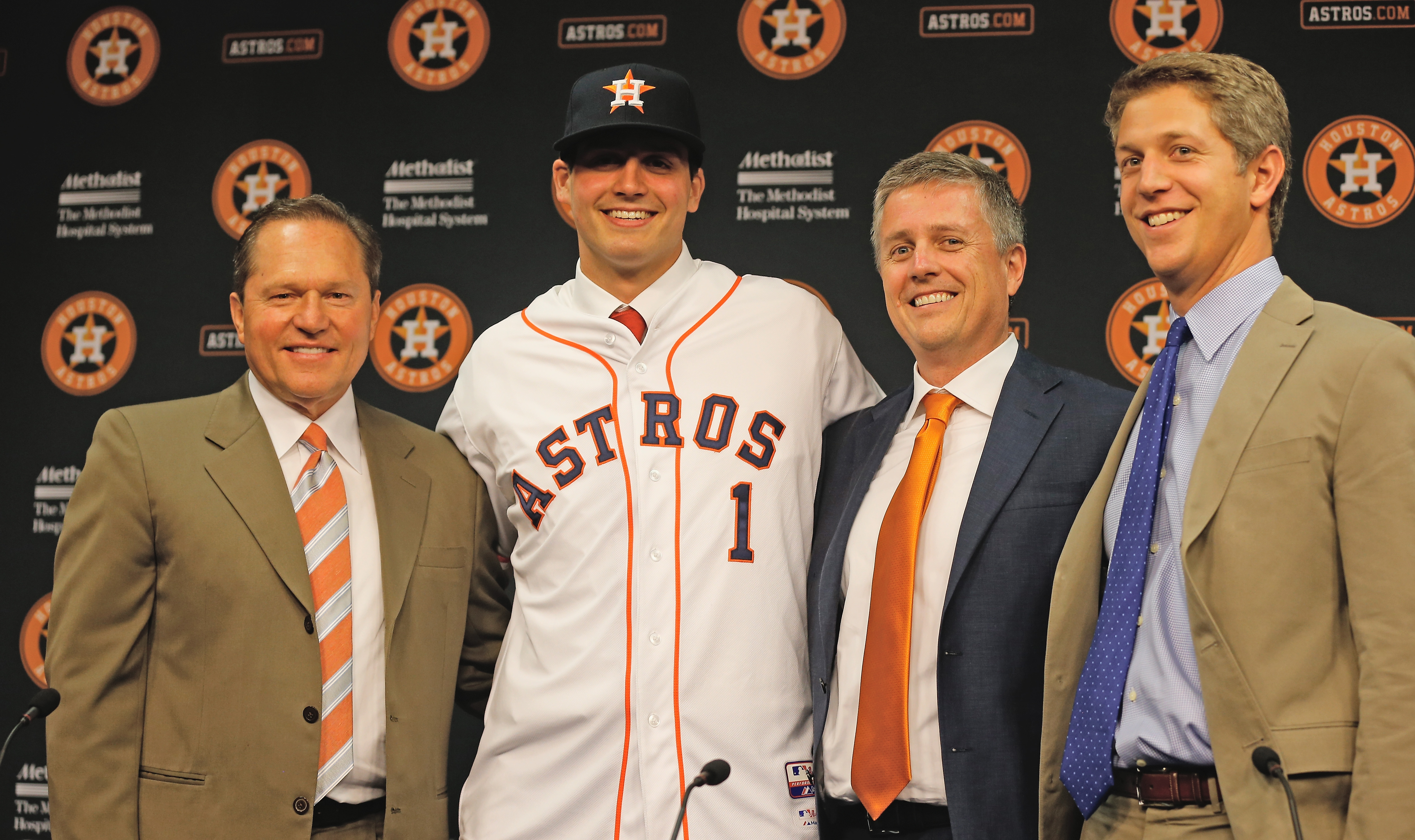 Mike Elias (pictured) and Quinton McCracken sat down with bloggers to discuss all things Astros baseball at Fan Fest