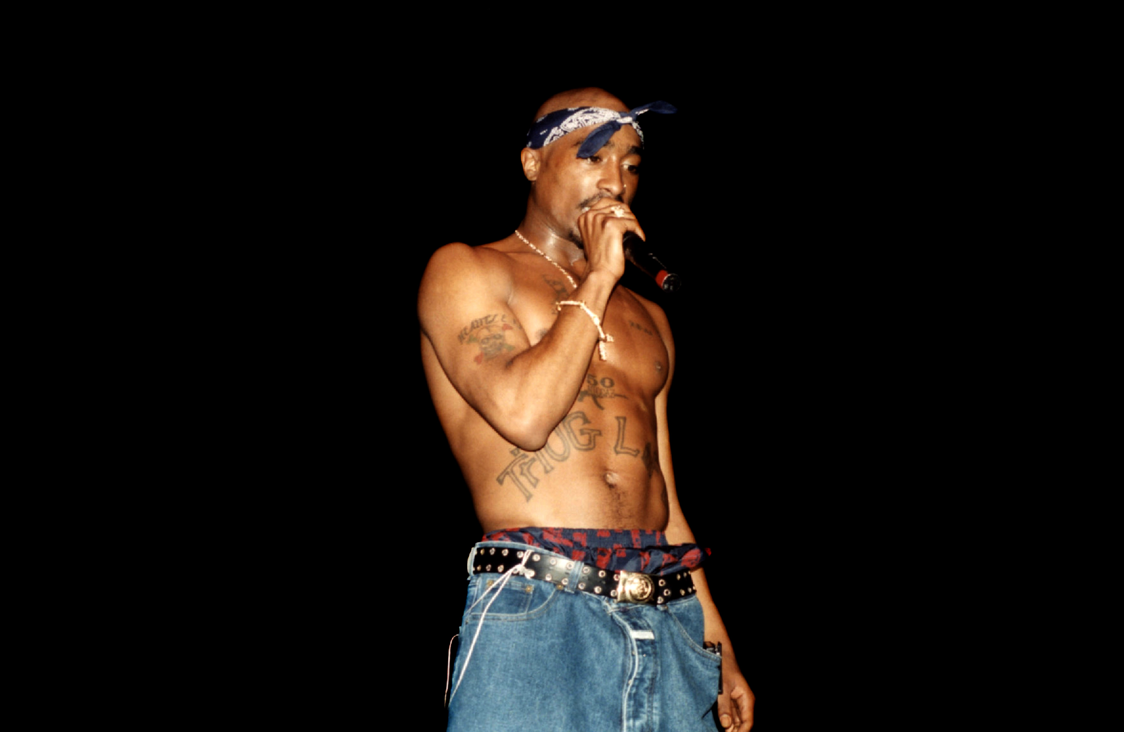 Tupac Shakur Live In Concert