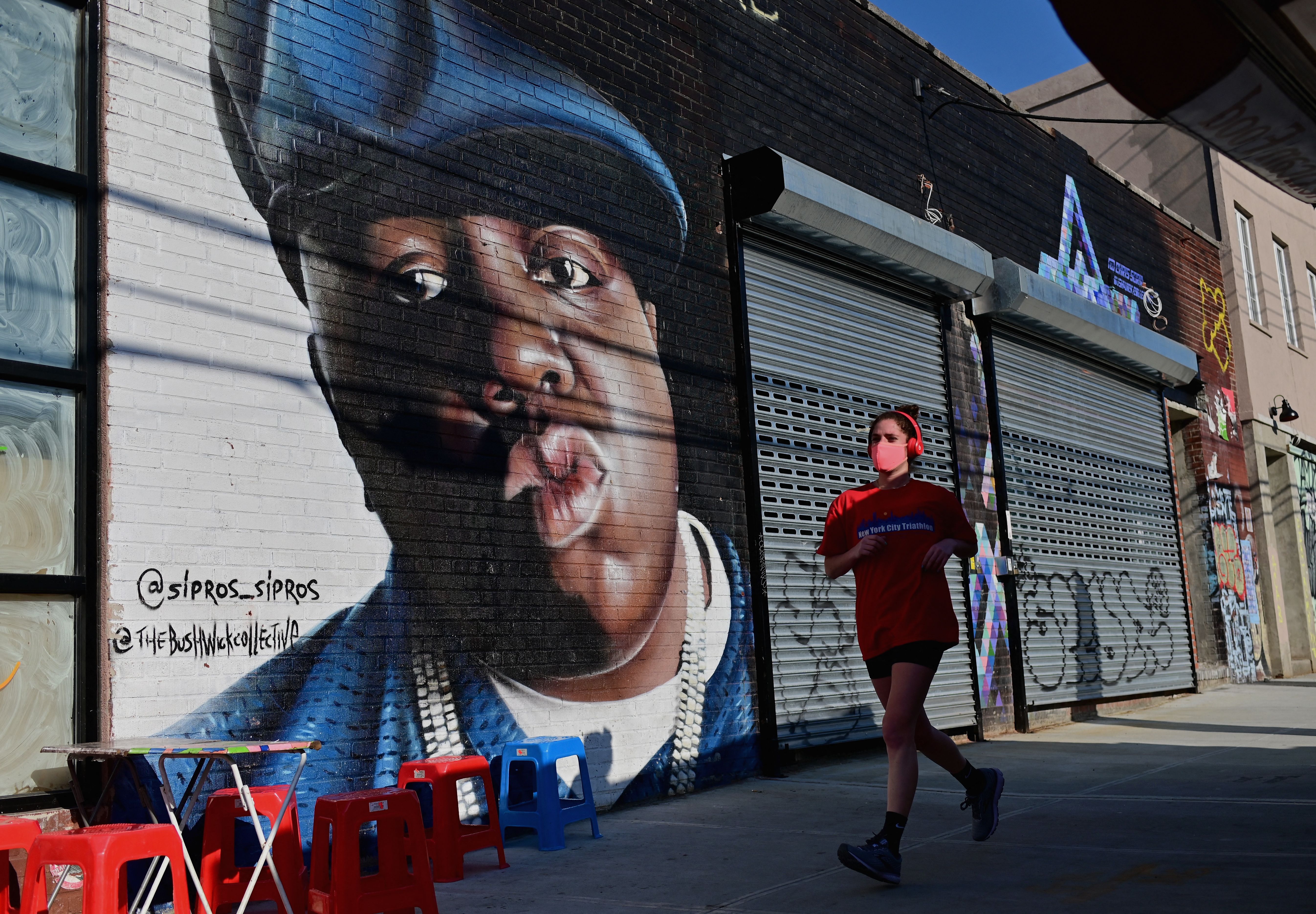 US-HEALTH-VIRUS-STREET ART-NYC