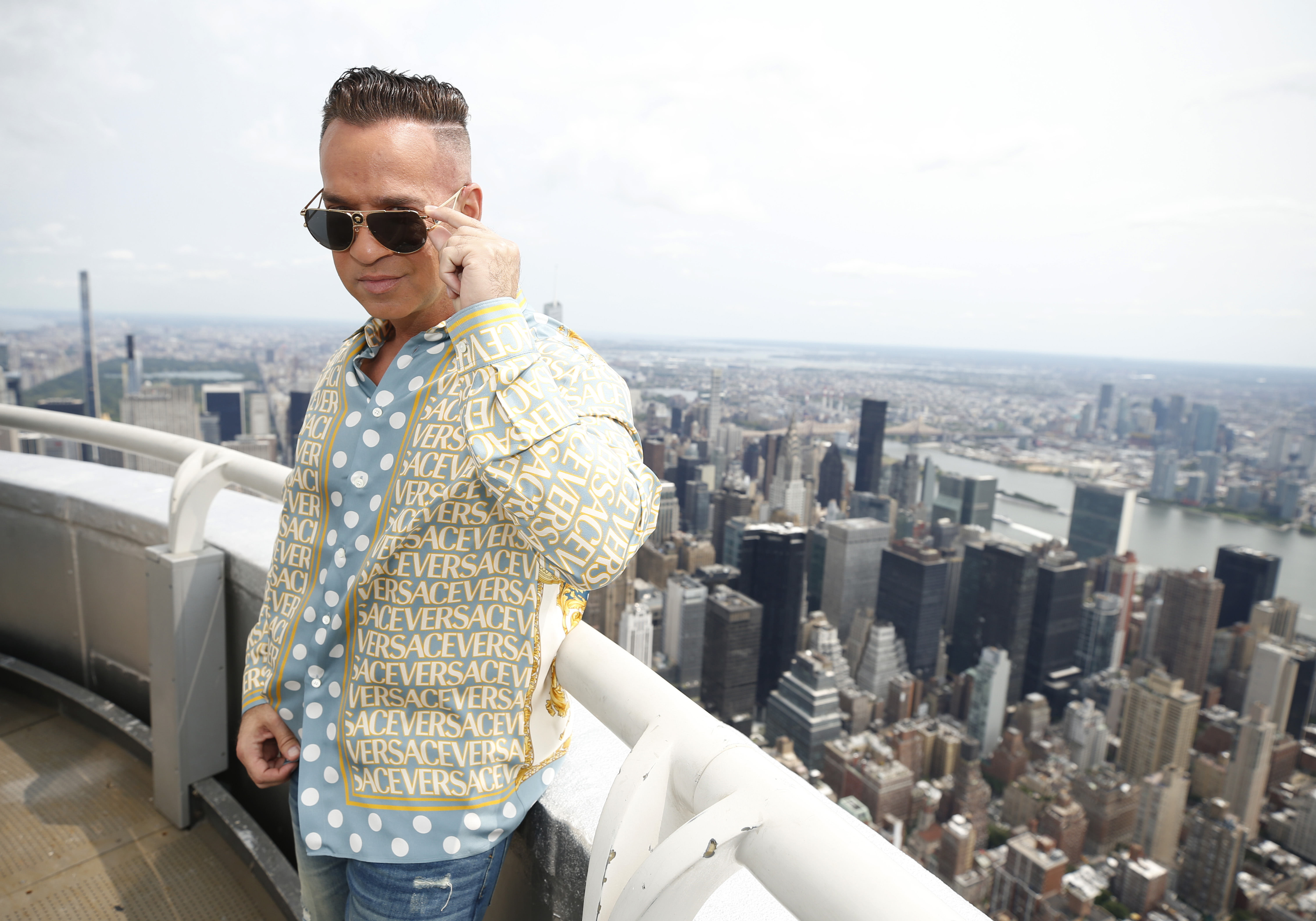 The Cast of Jersey Shore Visits the Empire State Building