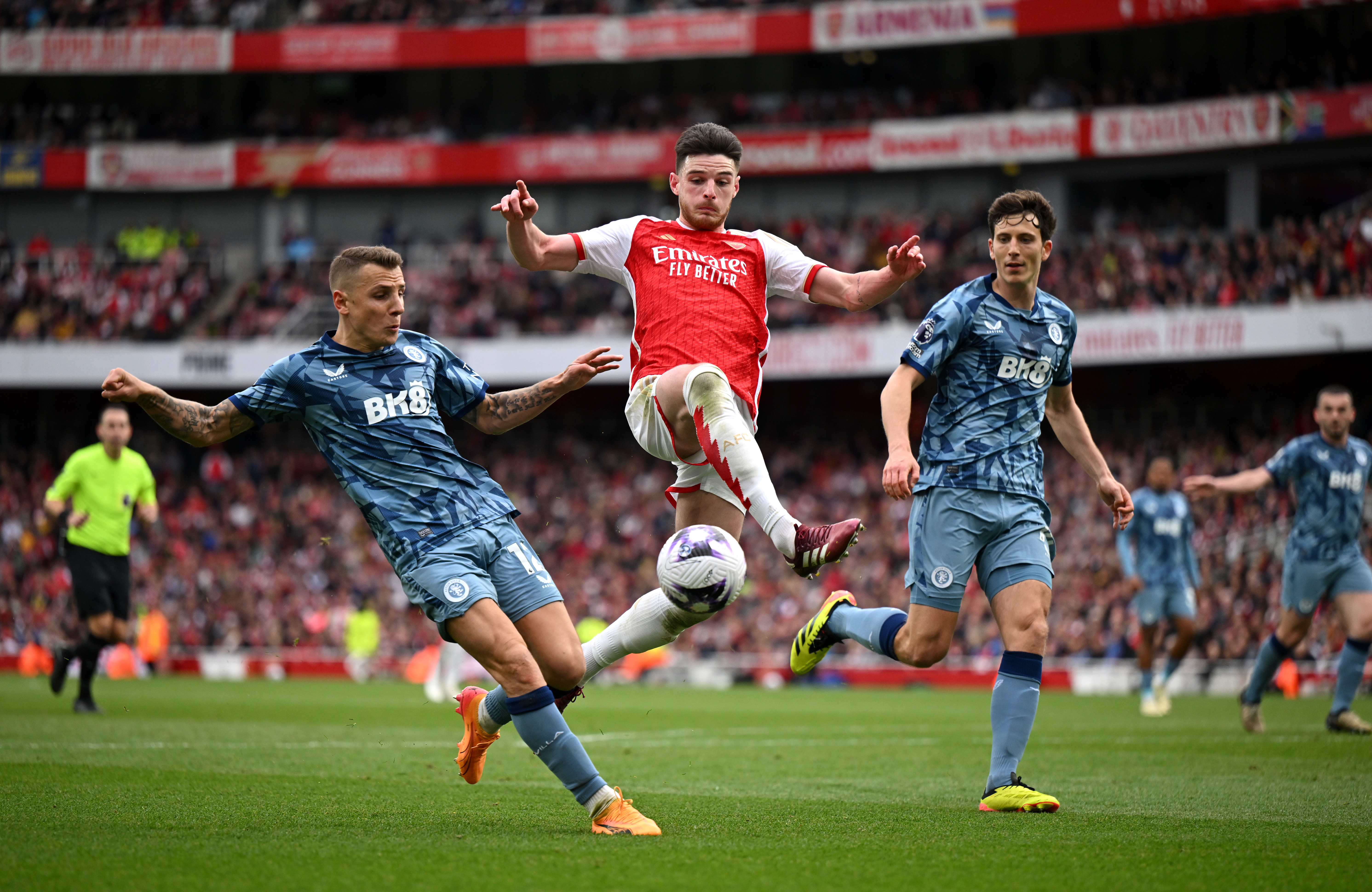 Arsenal FC v Aston Villa - Premier League