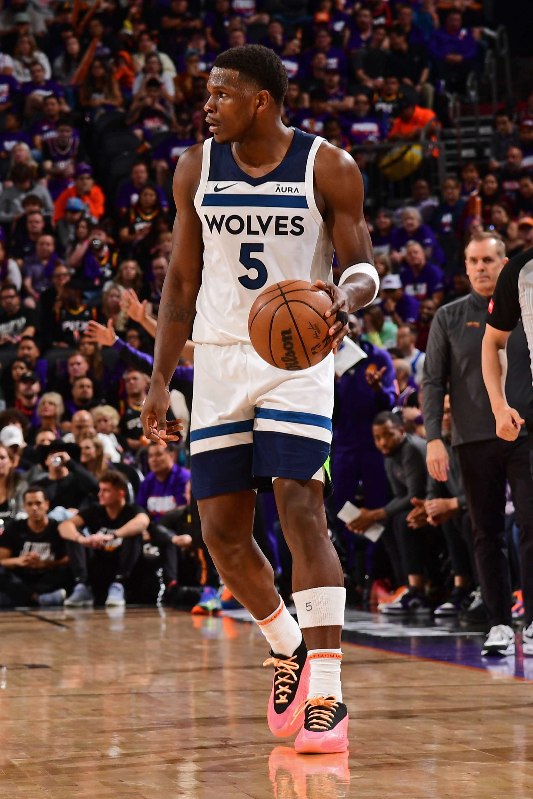 Minnesota Timberwolves v Phoenix Suns