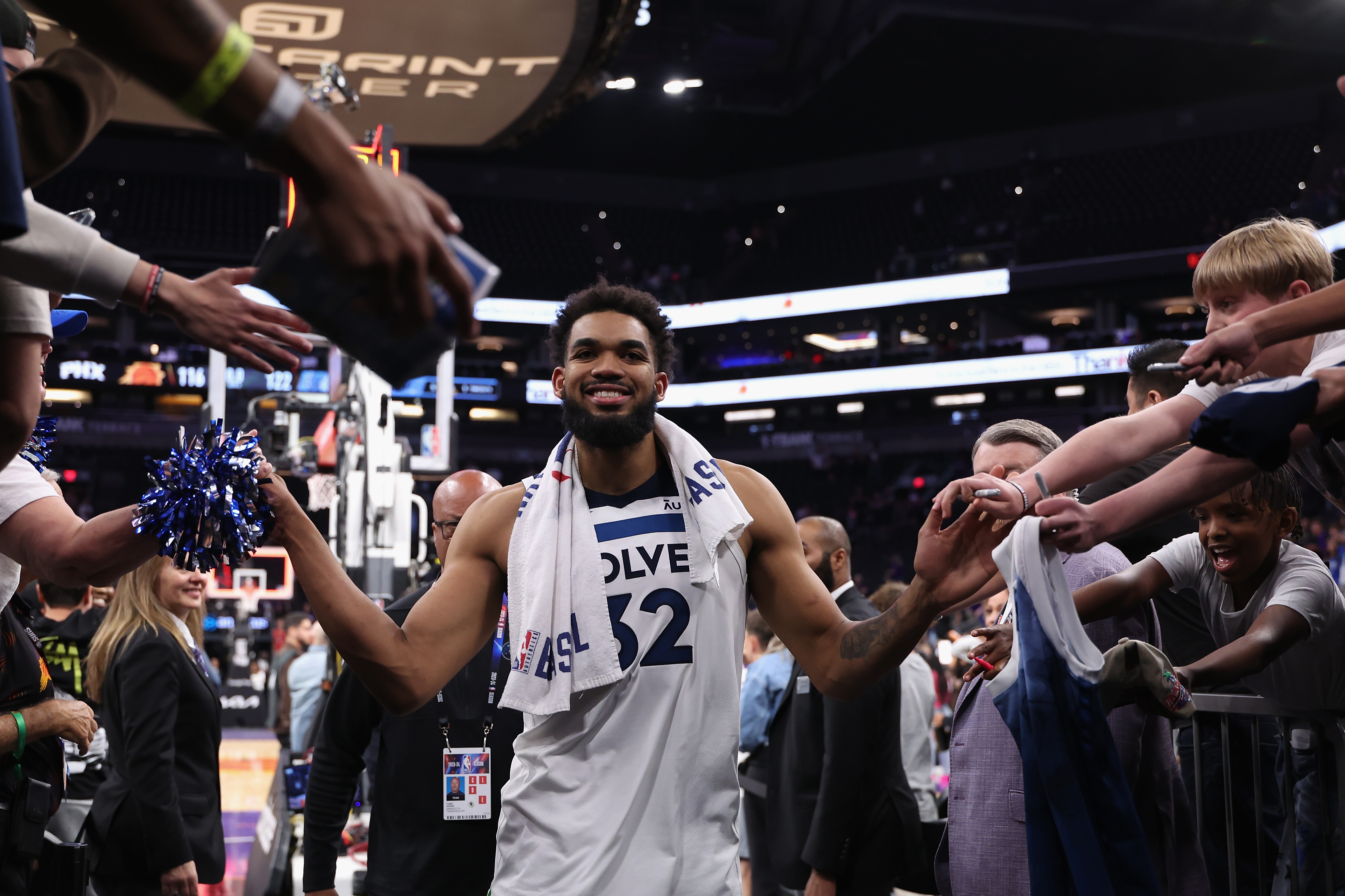 Minnesota Timberwolves v Phoenix Suns - Game Four