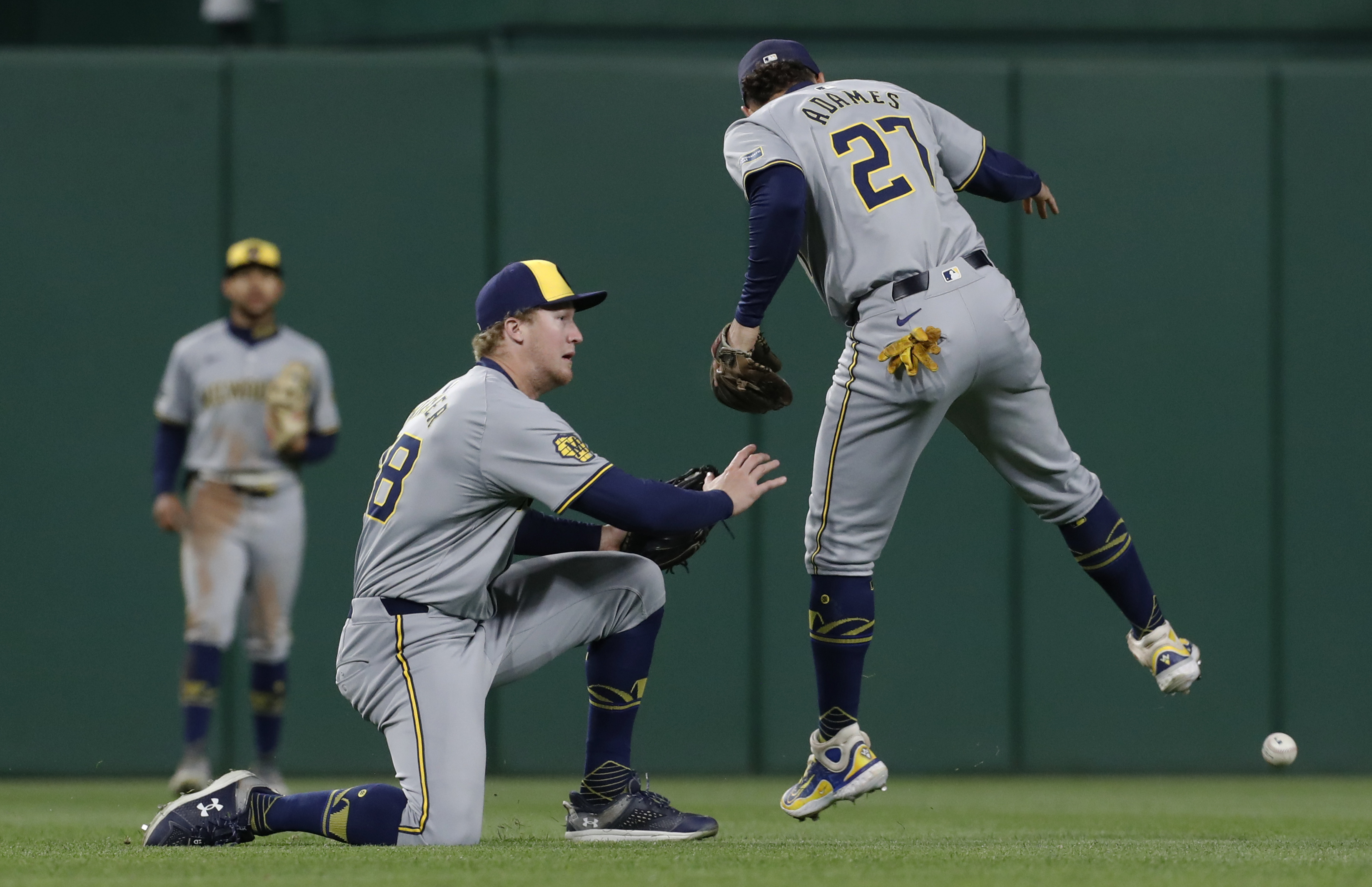 MLB: Milwaukee Brewers at Pittsburgh Pirates