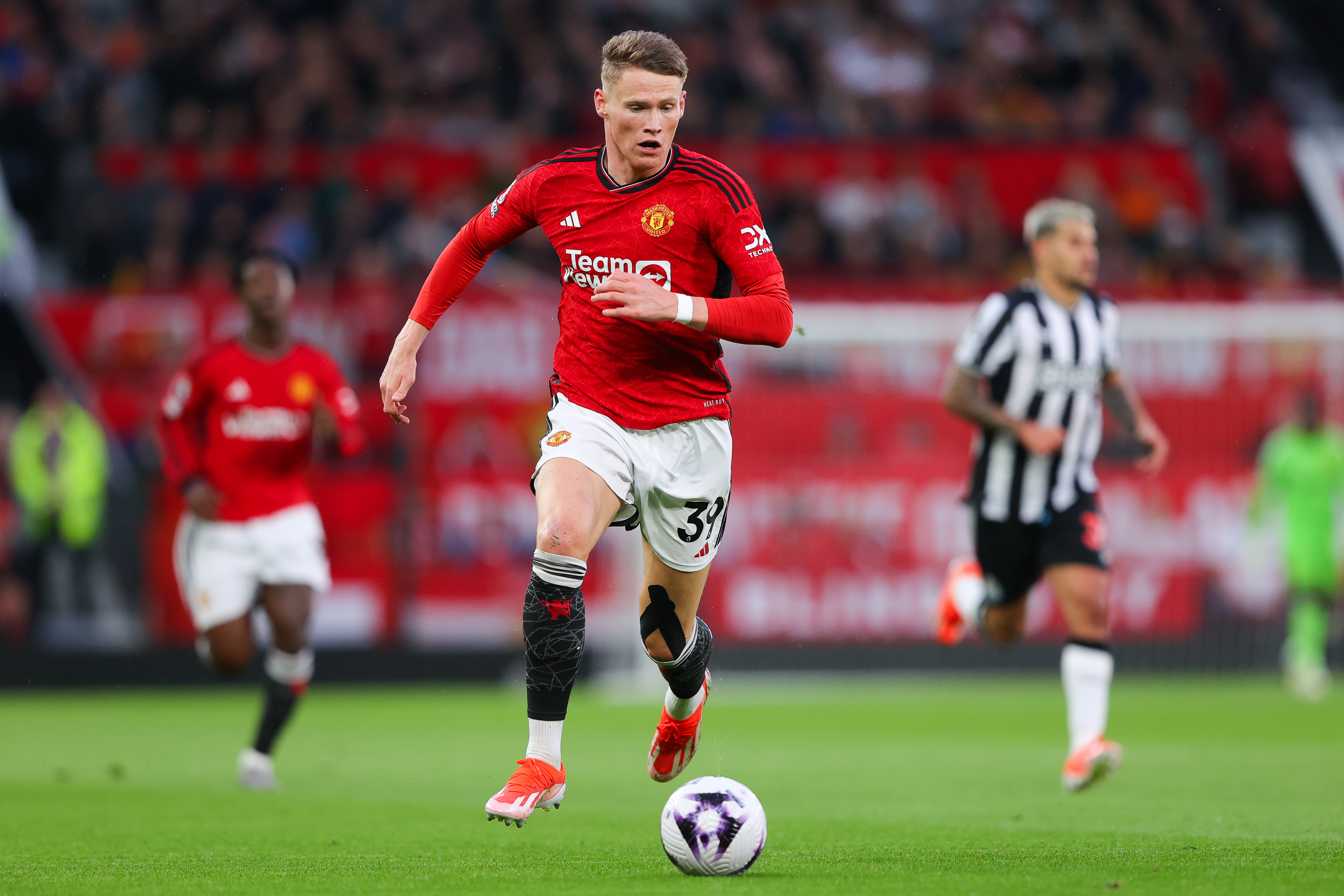 Manchester United v Newcastle United - Premier League