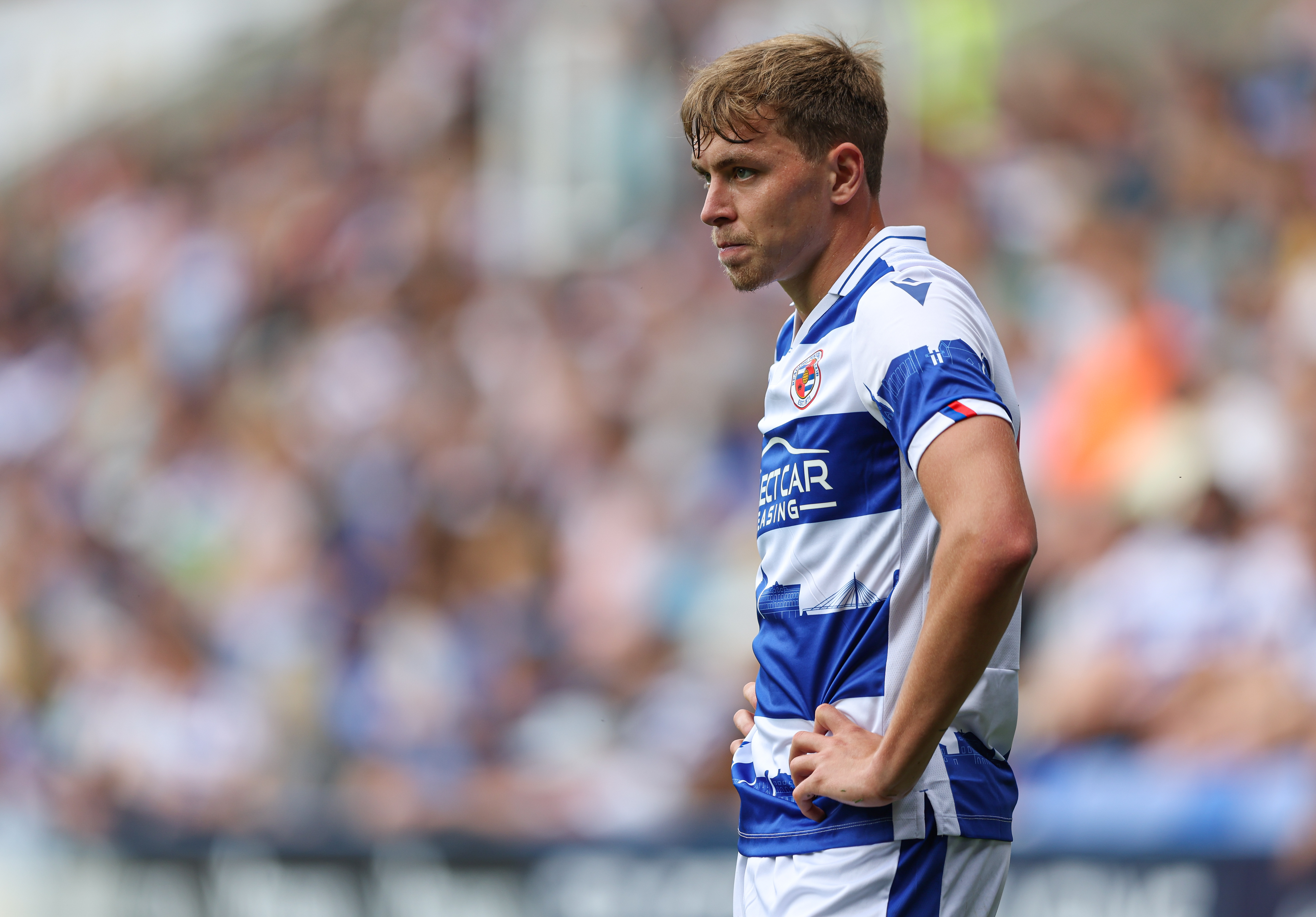 Reading v Stevenage - Sky Bet League One - Select Car Leasing Stadium