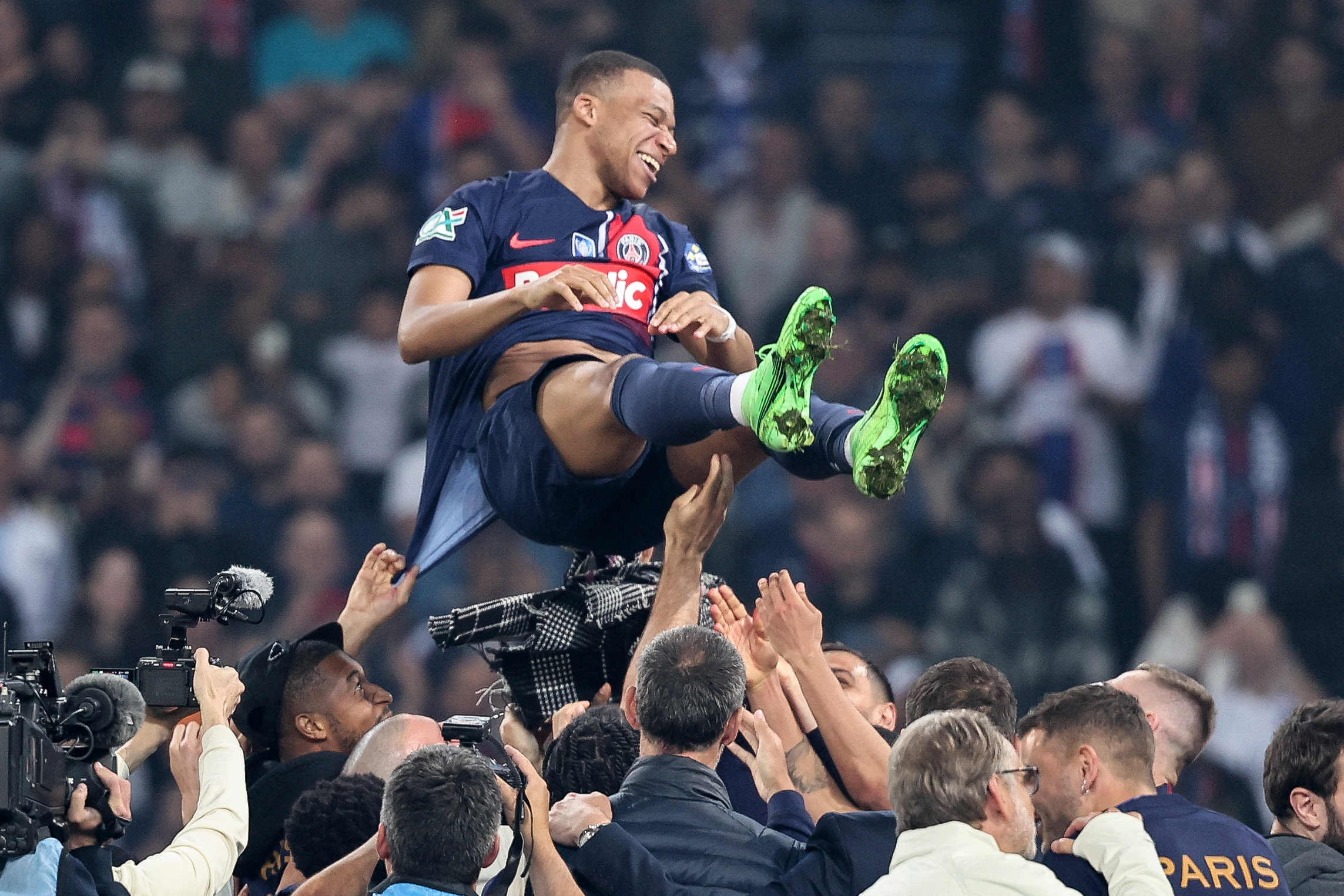 TOPSHOT-FBL-FRA-CUP-LYON-PSG