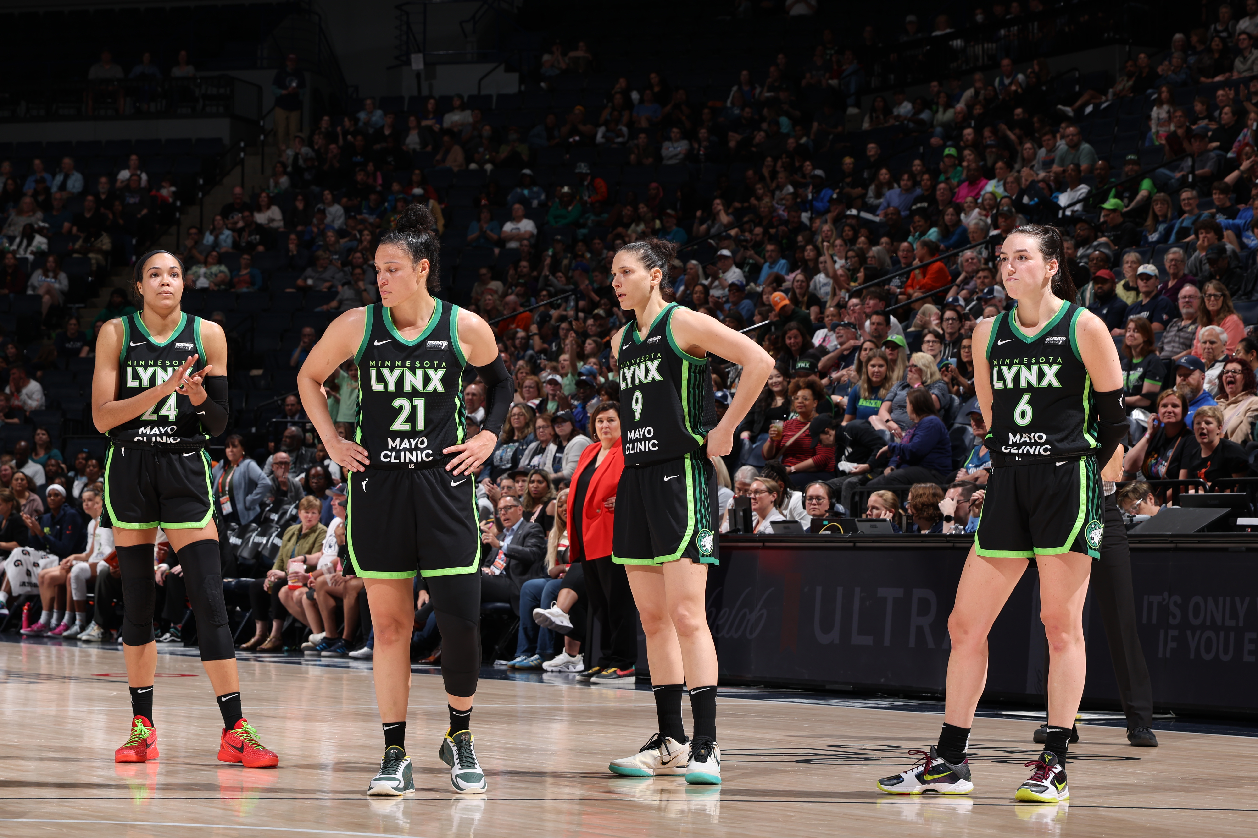 Dallas Wings v Minnesota Lynx