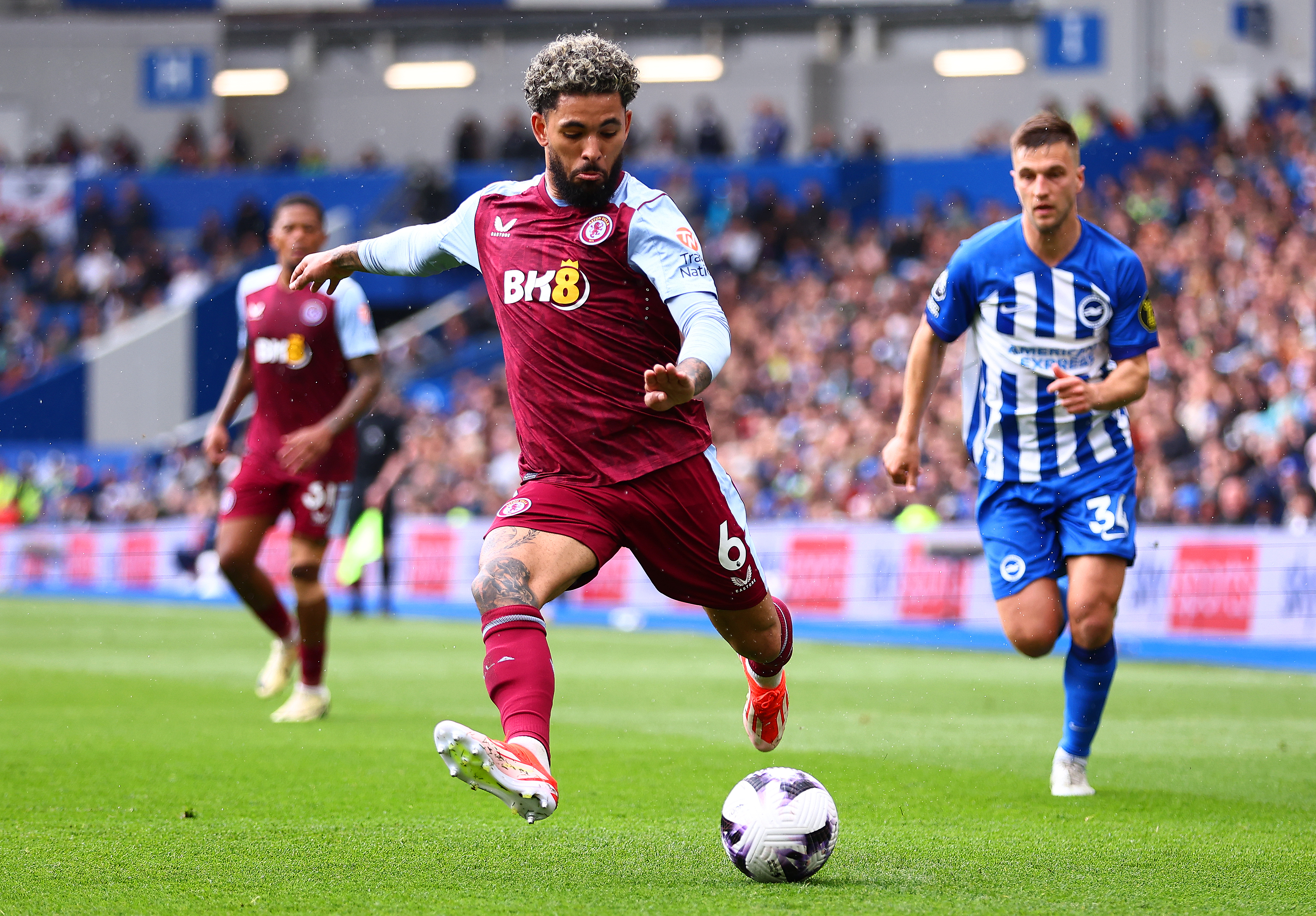 Brighton &amp; Hove Albion v Aston Villa - Premier League