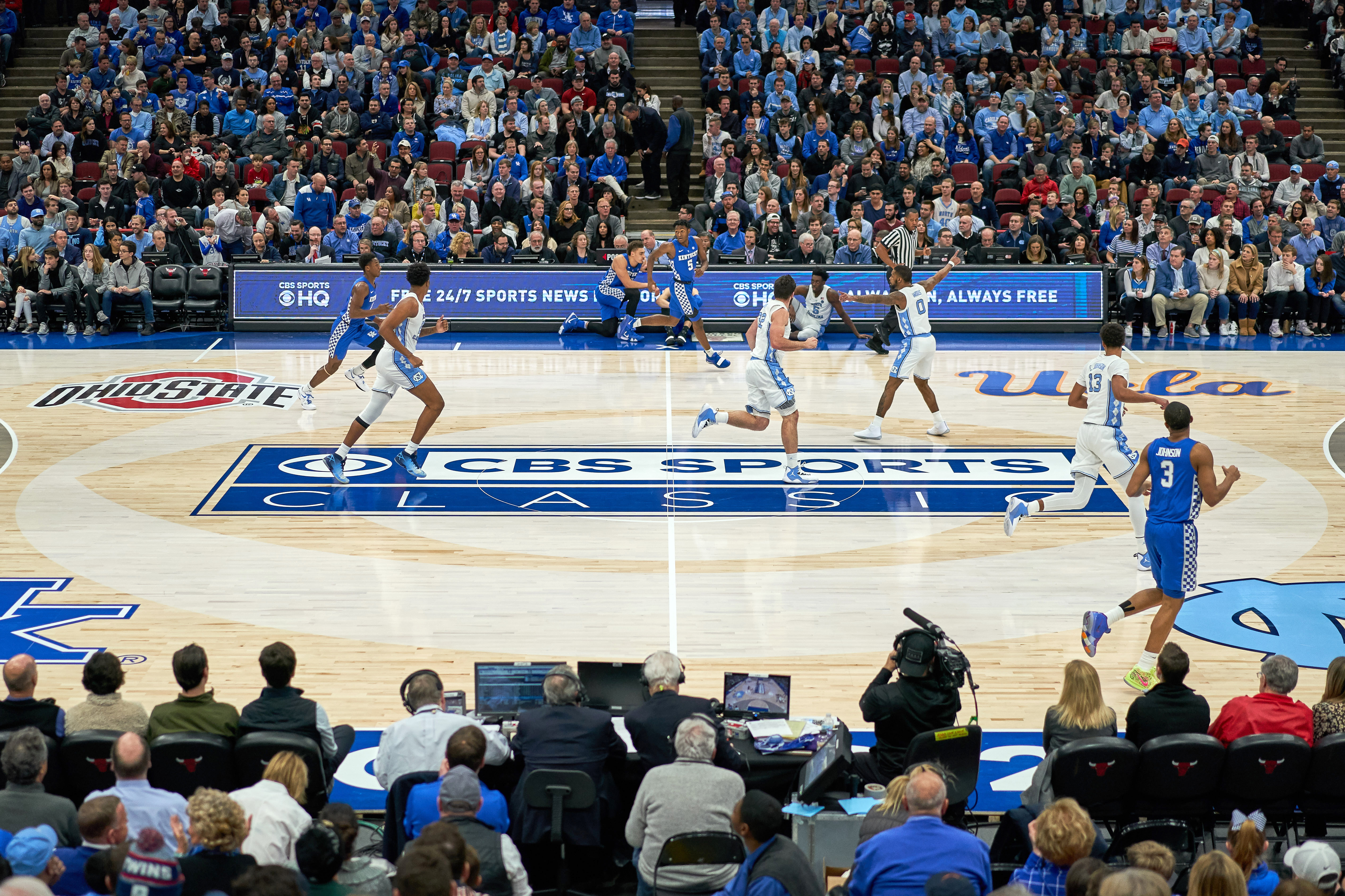 COLLEGE BASKETBALL: DEC 22 CBS Sports Classic - North Carolina v Kentucky