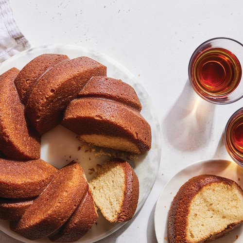 bundt cake with natural maple flavor