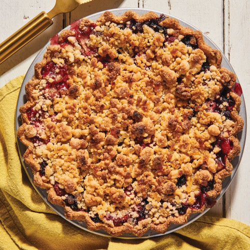 fast summer berry pie made with Ceramic Pie Weight