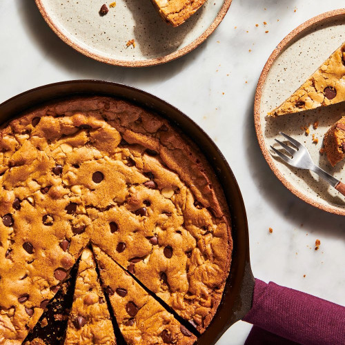 Chocolate chip skillet cookie made in the Field No.8 Skillet