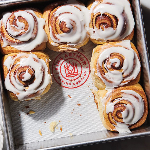 Cinnamon buns made in Square Pan and Liners Set