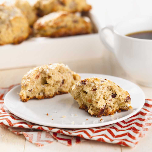 Yuletide Cheer Scone baked in the ceramic scone pan.