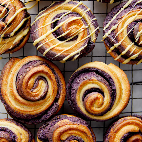 Lemon blueberry brioche buns made with Blueberry Jammy Bits