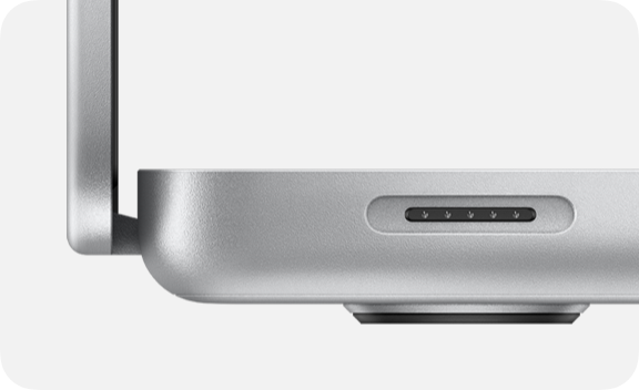 up close view of MagSafe 3 port