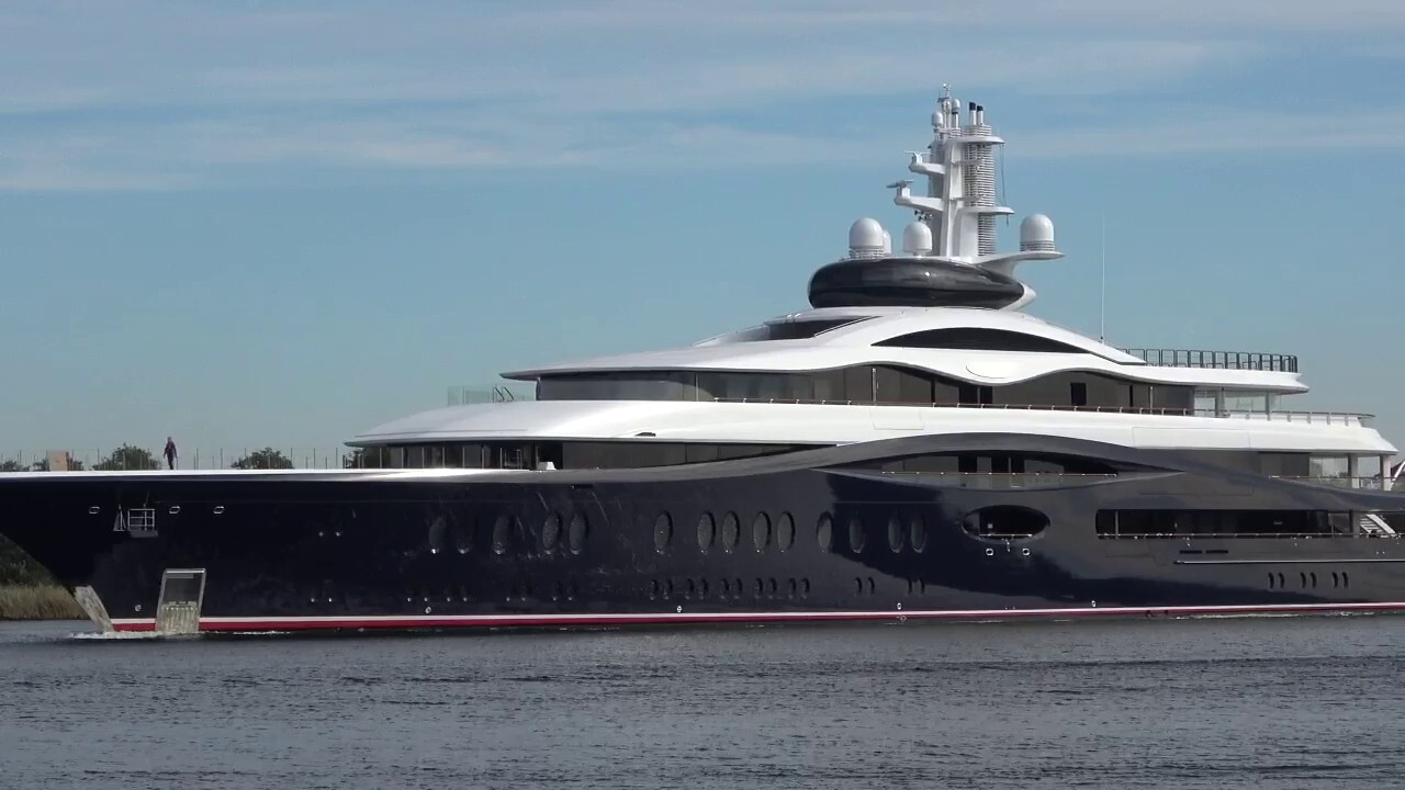 SEE IT: Mark Zuckerberg’s $300 million new superyacht