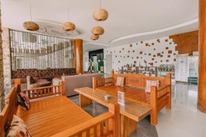 Una cocina o kitchenette en The Salak Style Hotel