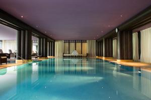 Sundlaugin á La Réserve Genève Hotel & Spa eða í nágrenninu