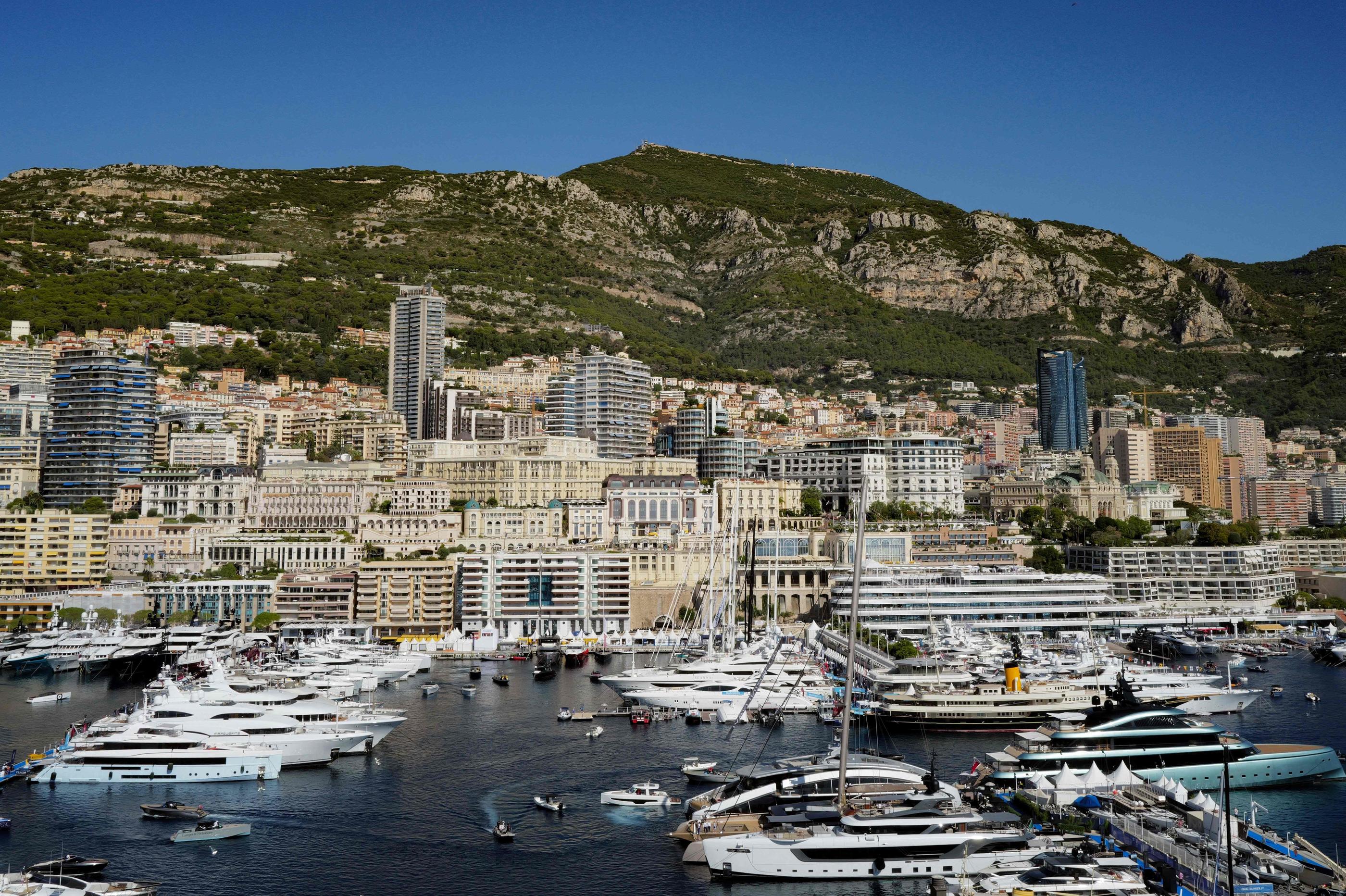 Principauté de Monaco, le 27 septembre 2023. Le Rocher et ses 2 km2 abritent sûrement la plus grosse concentration de coureurs, tels que Tadej Pogacar, Steven Kruijswijk ou Sam Bennett. AFP/Valery Hache