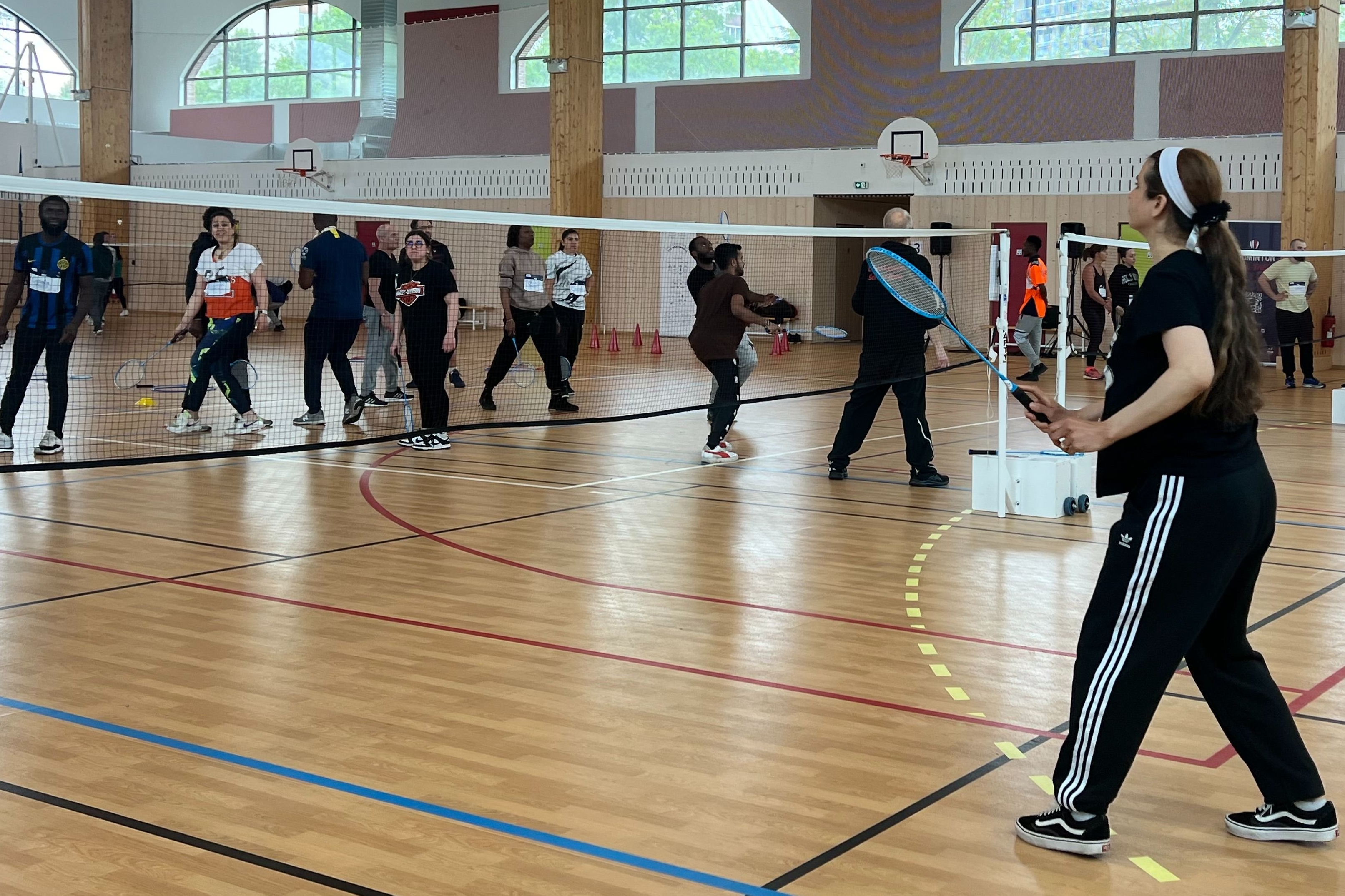 Chelles (Seine-et-Marne), le 30 mai. Appelé « Du stade vers l’emploi », ce mode de recrutement original qui mêle sports et job dating, enregistre un taux de retour à l'emploi de 50% d'après Antoine Voclair, le directeur de l'agence France Travail de la commune. LP/Isaline Boiteux