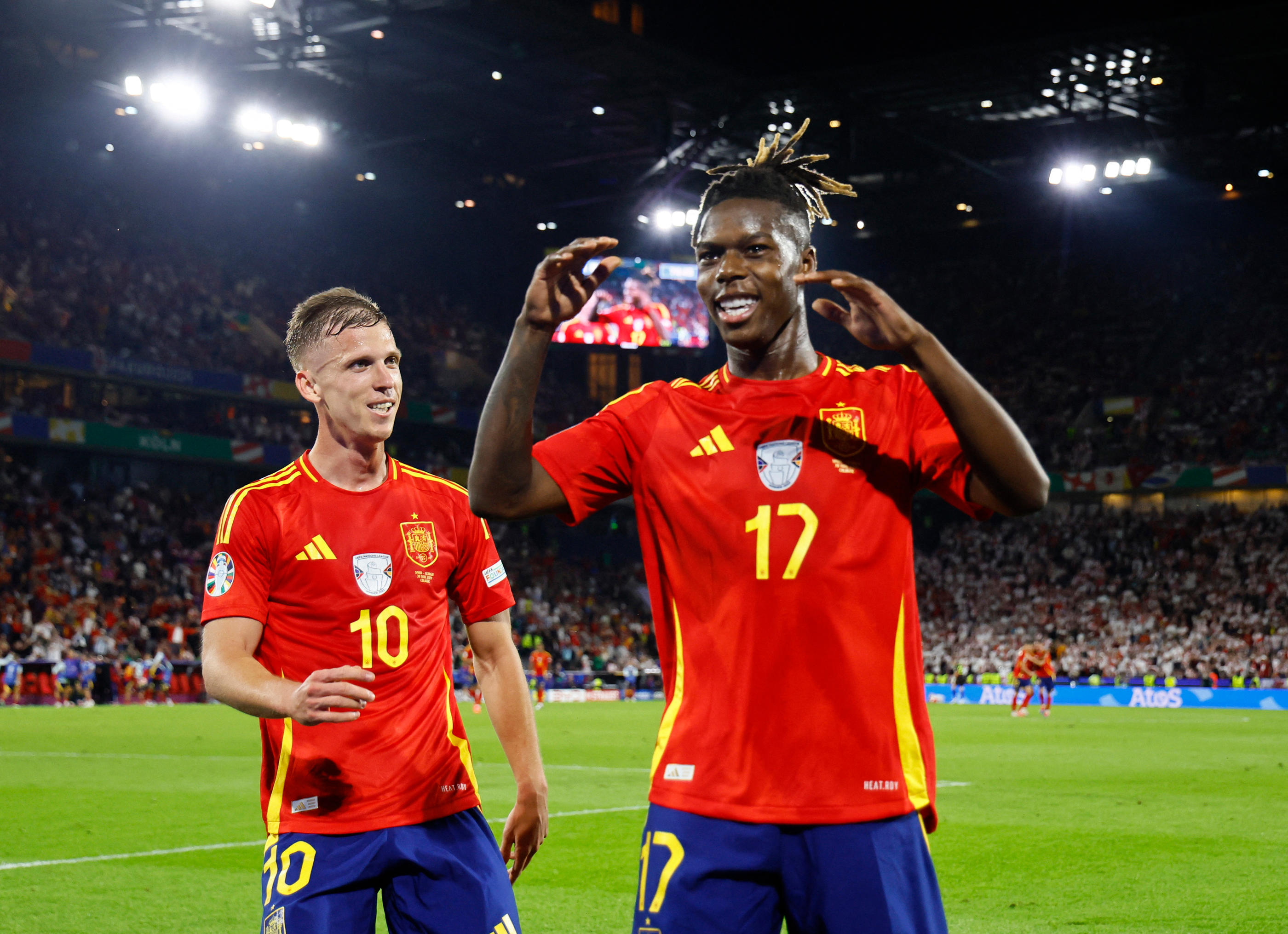 Nico Williams et Dani Olmo ont marqué les 3e et 4e buts de l'Espagne. REUTERS/Wolfgang Rattay