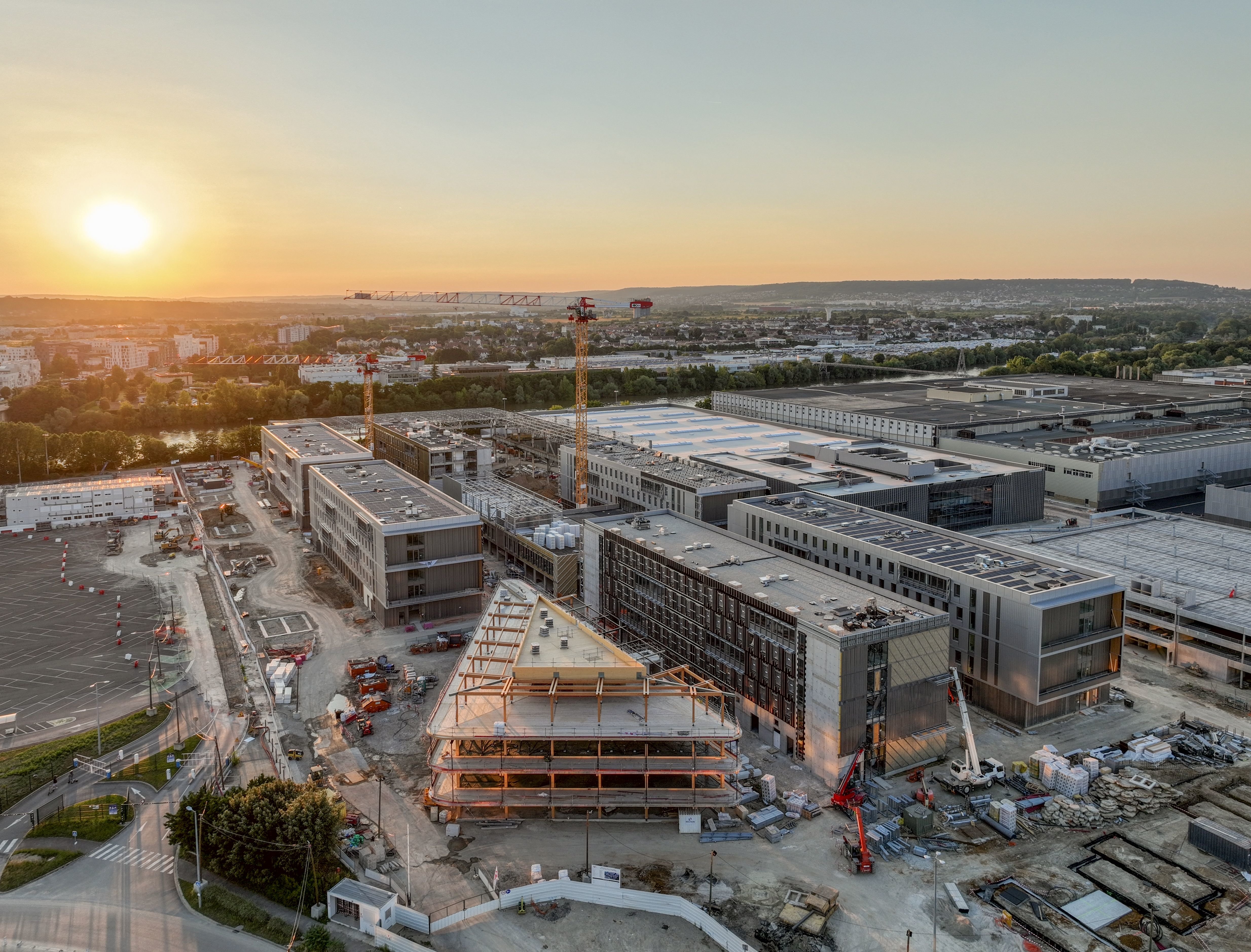 À terme, le Green Campus de Stellantis accueillera 10 000 employés, notamment chargés de la recherche et développement du groupe. DR