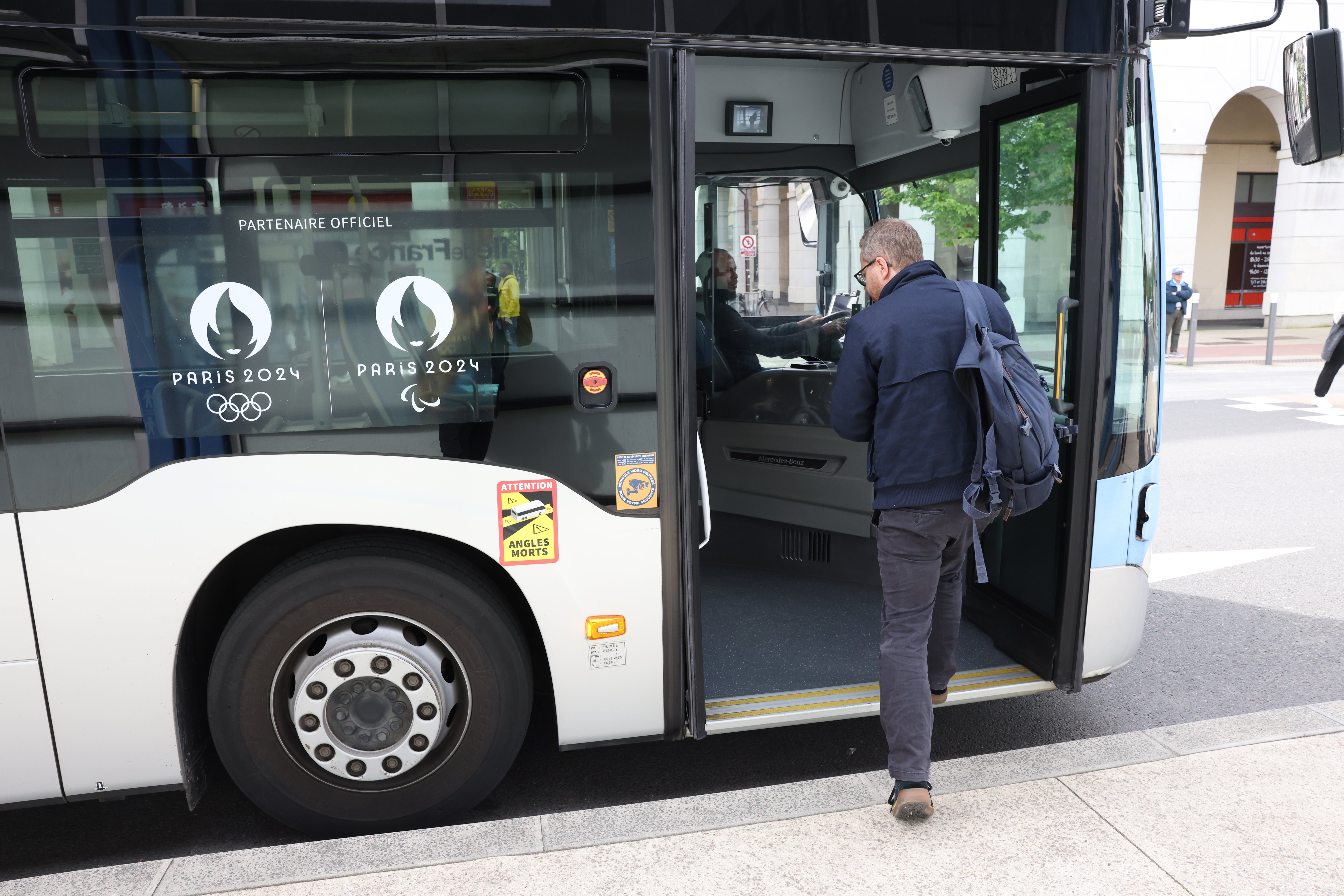 Sur certains sites, quatre véhicules — on appelle cela un «train de bus» — partiront toutes les cinq minutes. LP/Olivier Lejeune