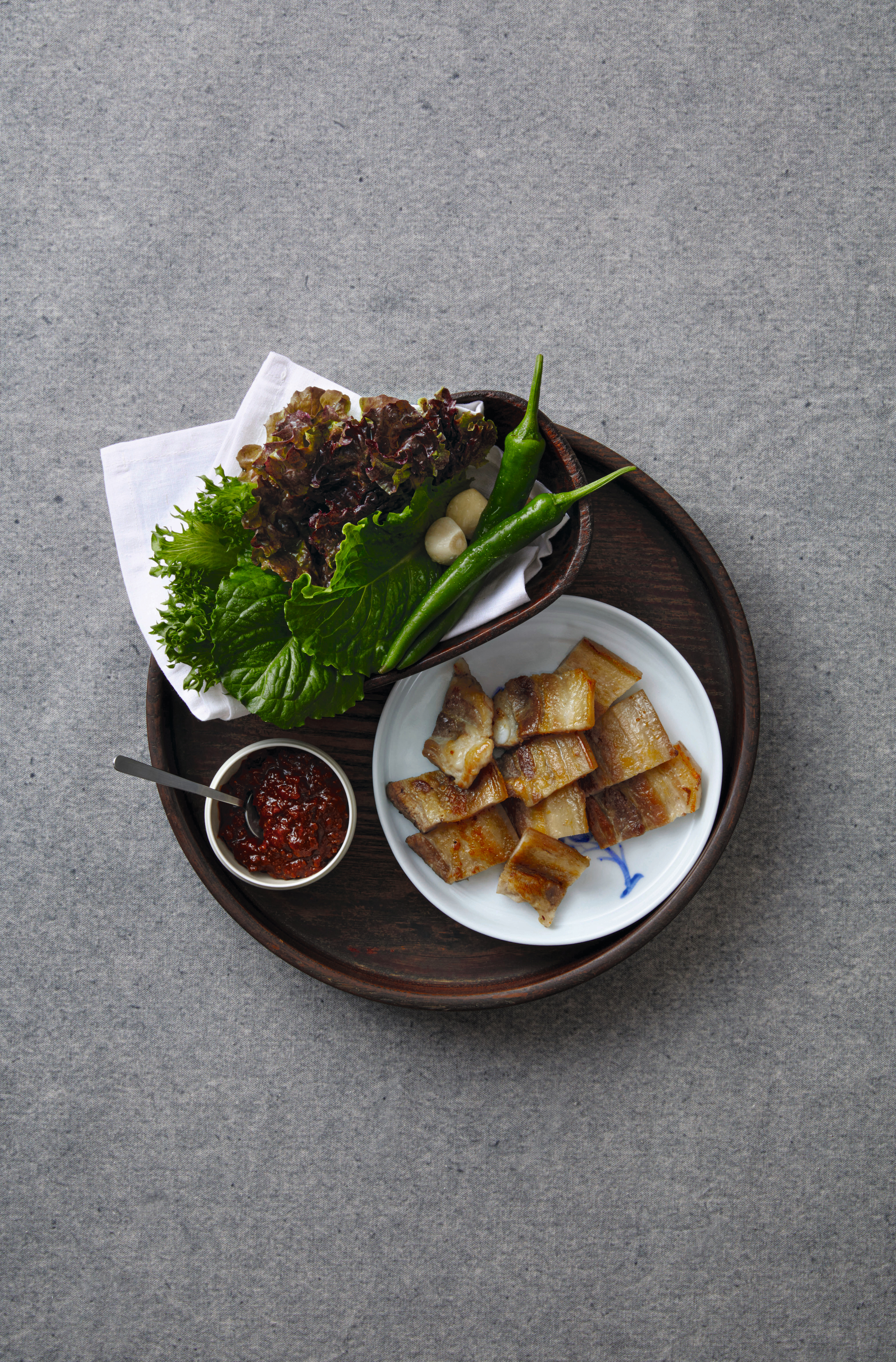 Le ssamjang, une pâte pimentée, aillée et fermentée, est un composant important de la cuisine de Corée du Sud. Photo Phaidon/«Le livre de la cuisine coréenne»