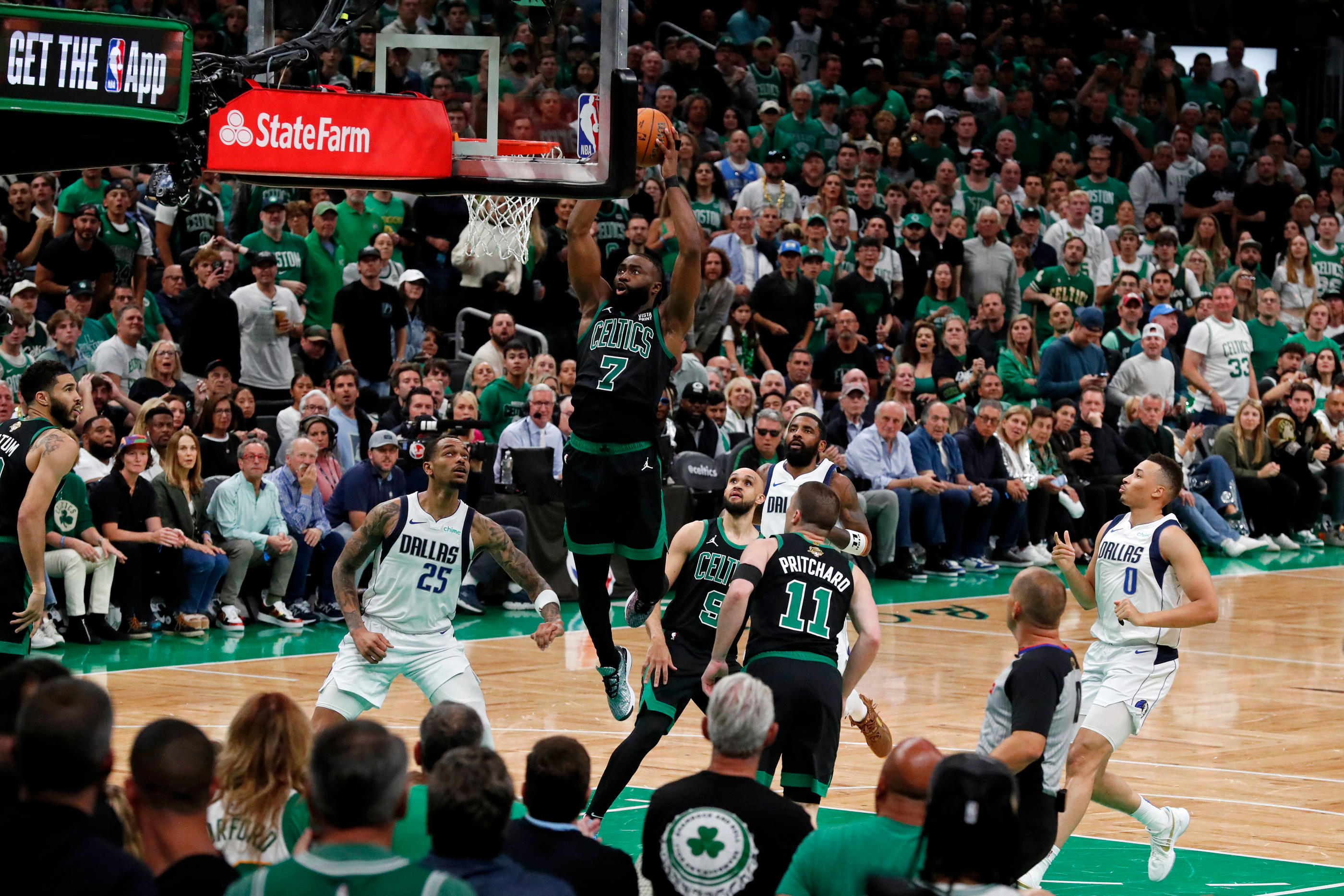 A domicile, Jaylen Brown et les Celtics viennent d'enregistrer deux victoires face aux Dallas Mavericks. Icon Sport / Peter Casey-USA TODAY Sports/Sipa USA