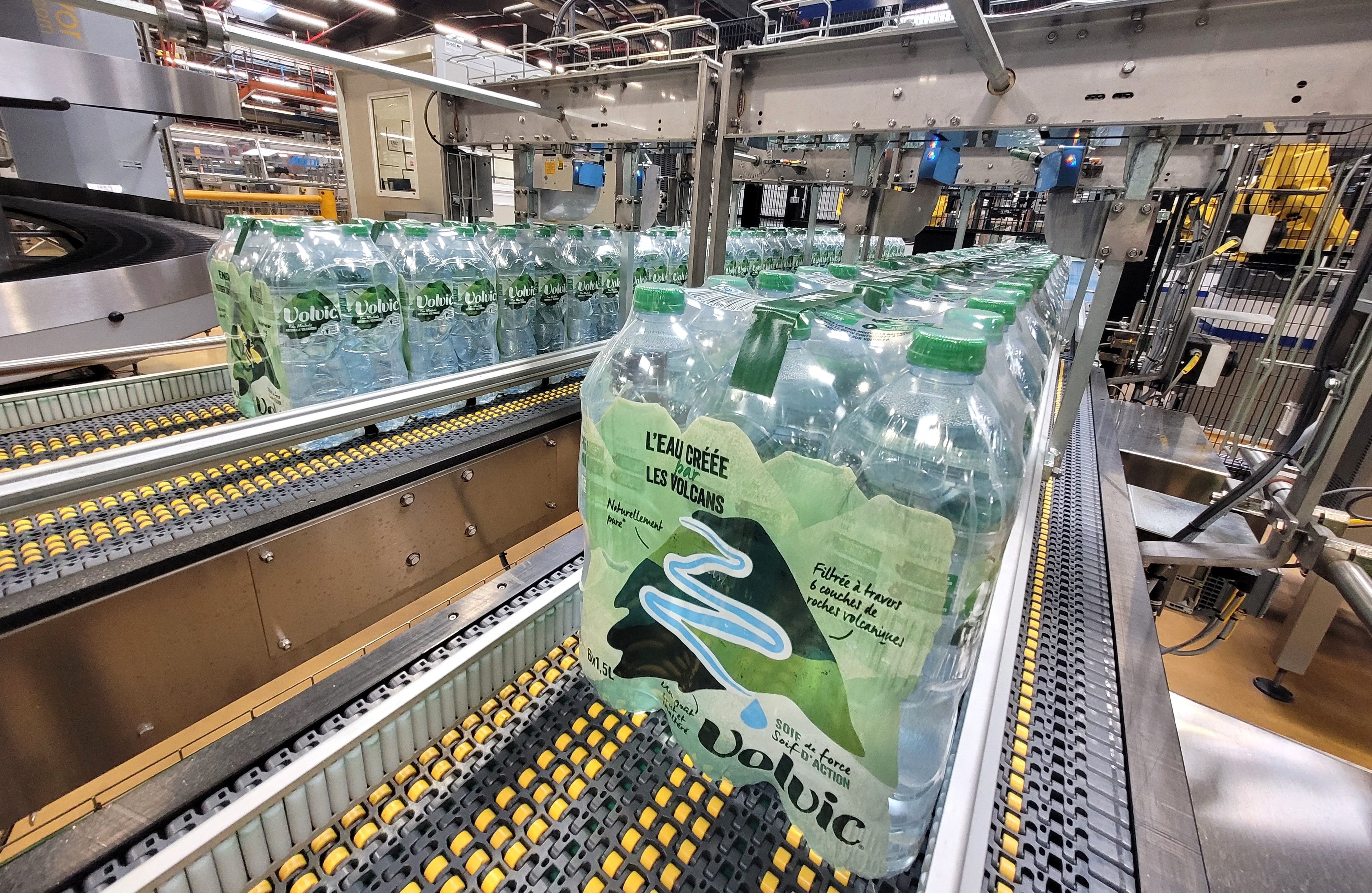 L'usine des eaux de Volvic est totalement à l'arrêt depuis le 1er mai en raison d'un incendie criminel commis sur l'un de ses locaux techniques. LP/Geneviève Colonna d'Istria