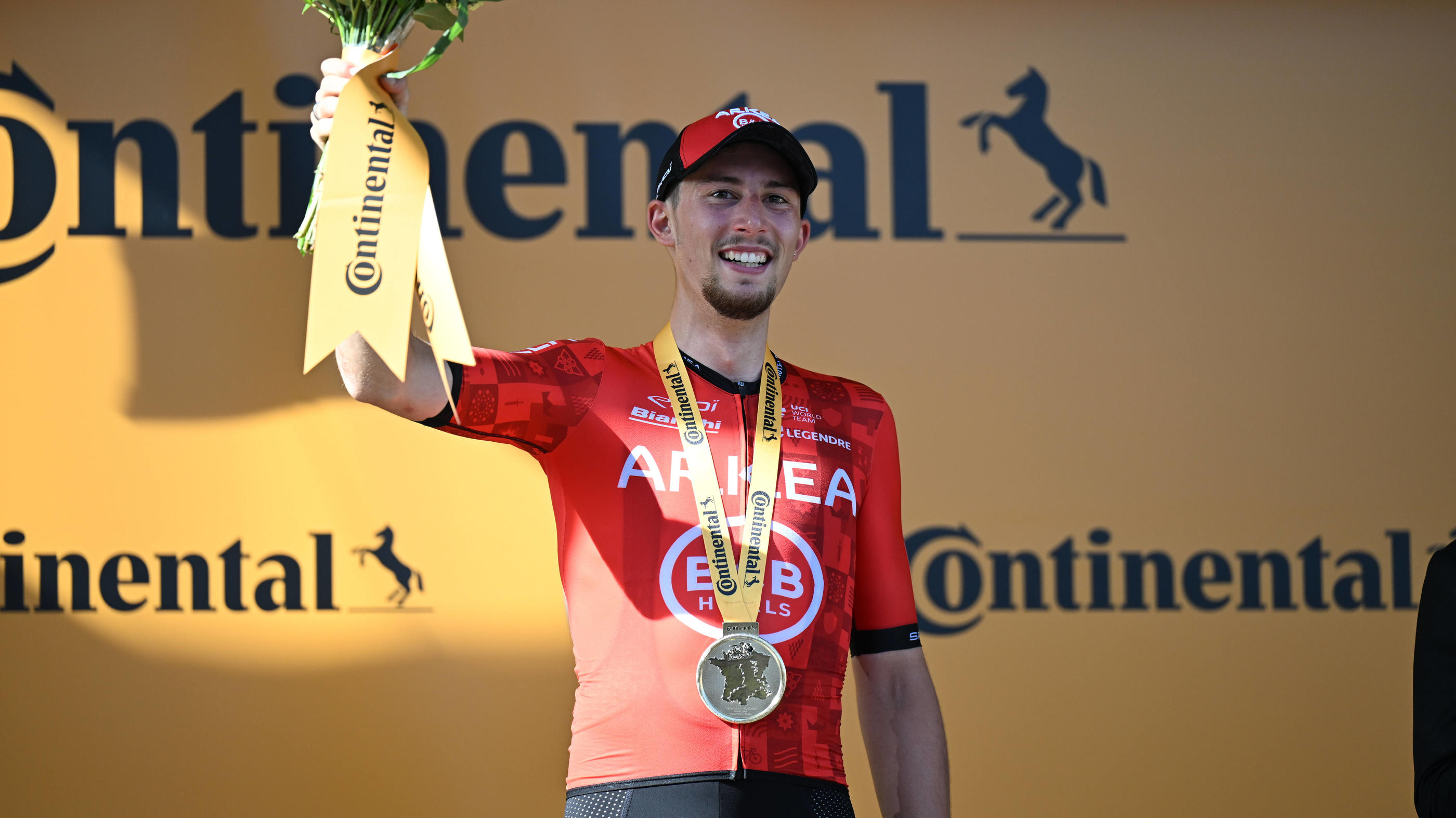 Kévin Vauquelin s'offre en solitaire la deuxième étape du Tour de France. Un acte fondateur d'une carrière qui ne fait que commencer. Icon Sport/Stefano Sirotti