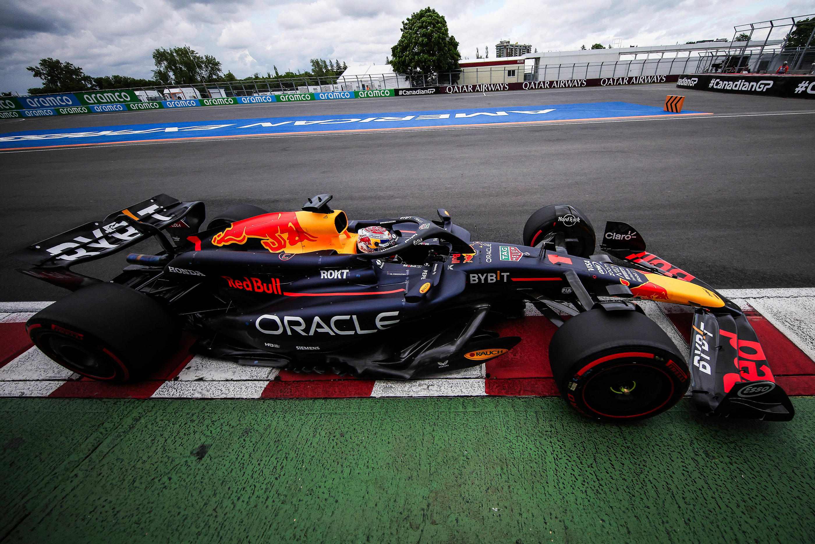 Victorieux au Canada début juin, Max Verstappen va tenter d'enchaîner un deuxième succès sur le circuit de Catalogne, ce week-end. Icon Sport