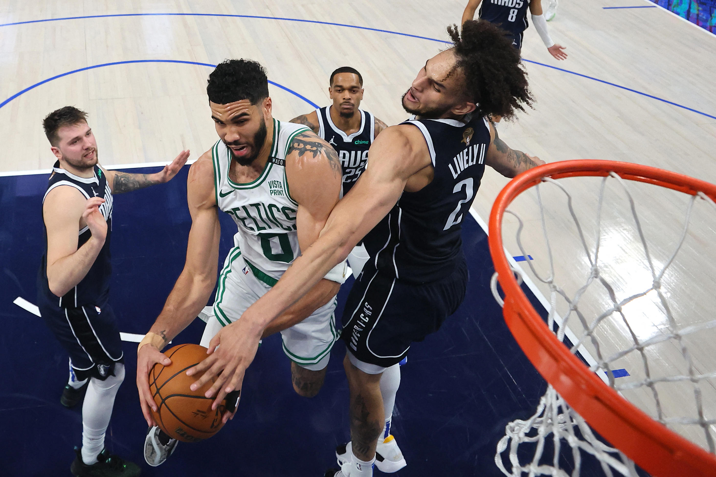 Jayson Tatum et les Celtics mènent 3-0 en finales NBA, et ne sont plus qu'à une victoire d'un 18e titre dans l'histoire de la franchise. Stacy Revere/Getty Images/AFP