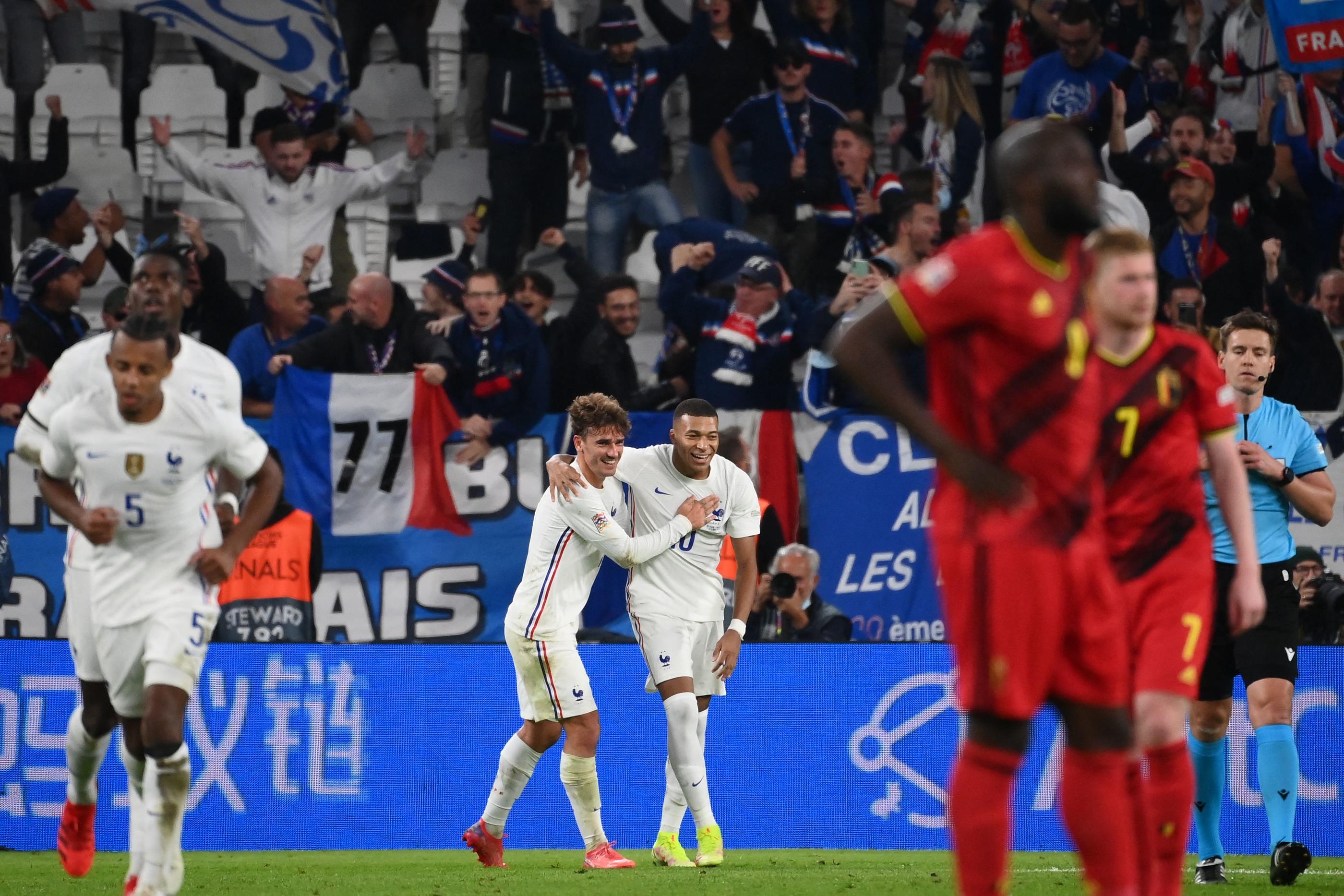 Le dernier épisode de la rivalité belgo-française : la demi-finale de la Ligue des nations 2021, remportée par les Bleus de Griezmann et Mbappé. AFP/Franck Fife