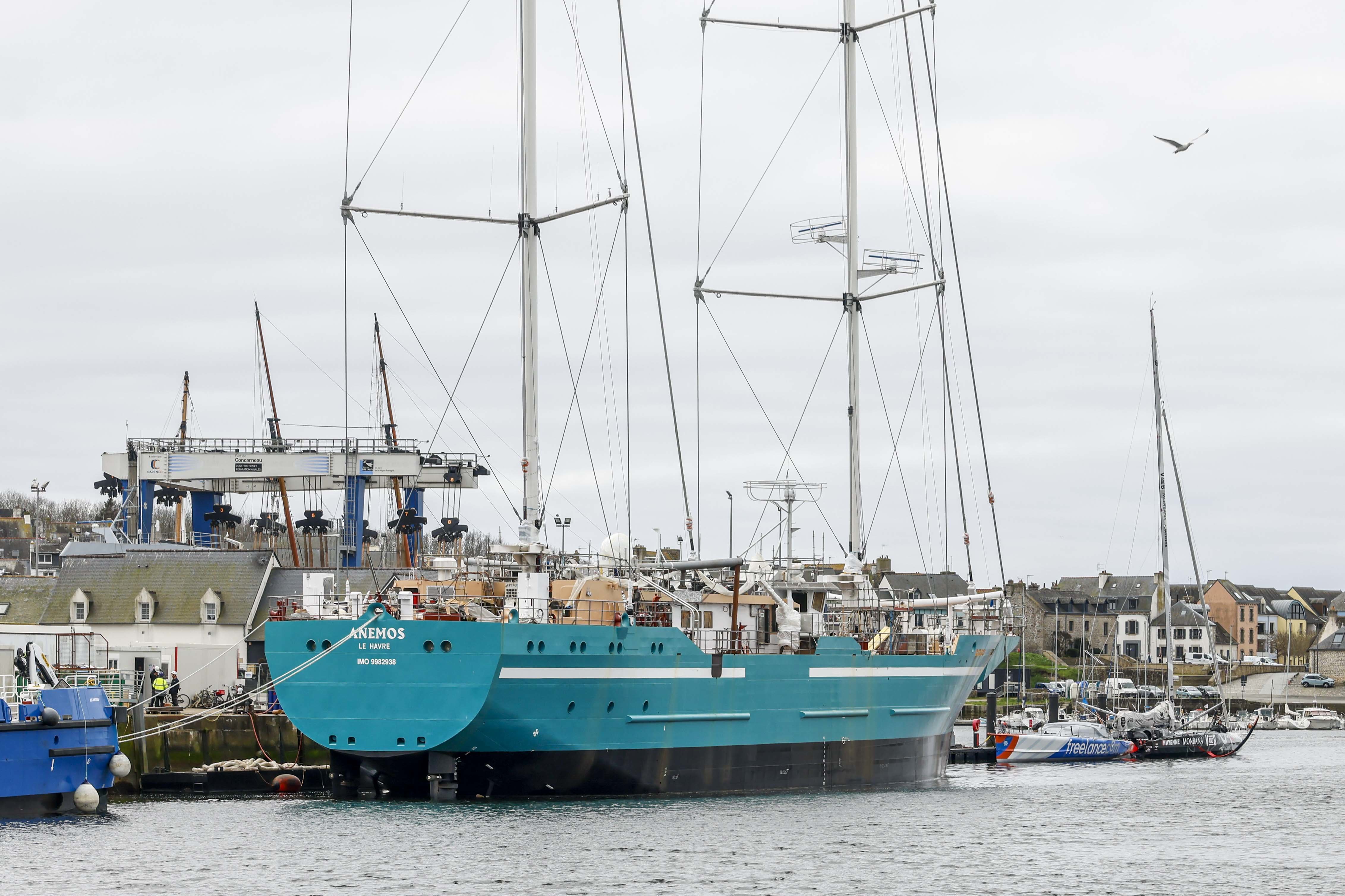 Concarneau (Finistère), le 19 mars. Afin de limiter les émissions de gaz à effet de serre, Towt a choisi de faire construire Anemos, un bateau-cargo tracté par la seule force du vent. LP/Olivier Corsan