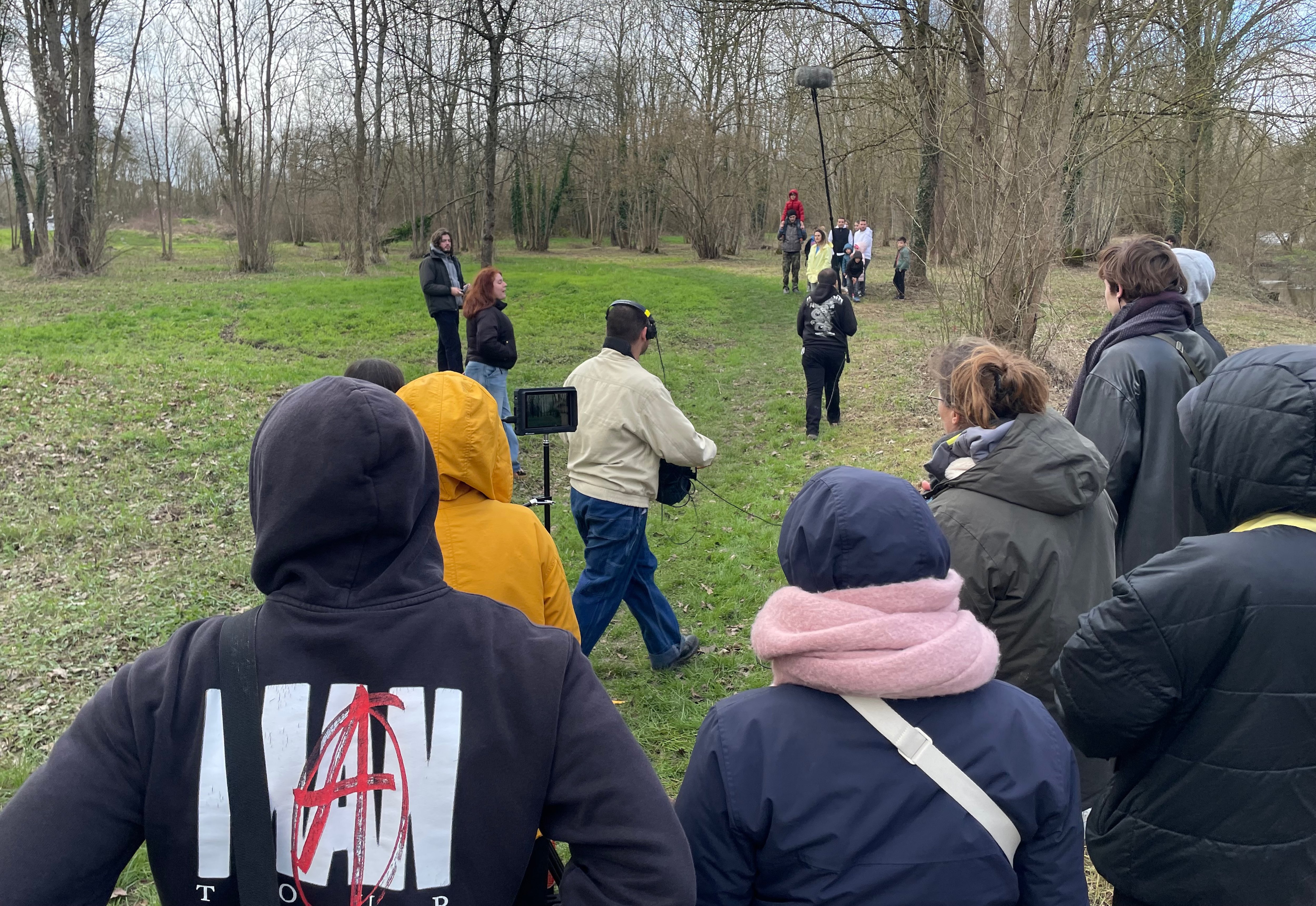 Une trentaine d'enfants du village de Bréviandes ont participé au court-métrage, encadrés par des étudiants en cinéma. LP/Stéphane Magnoux