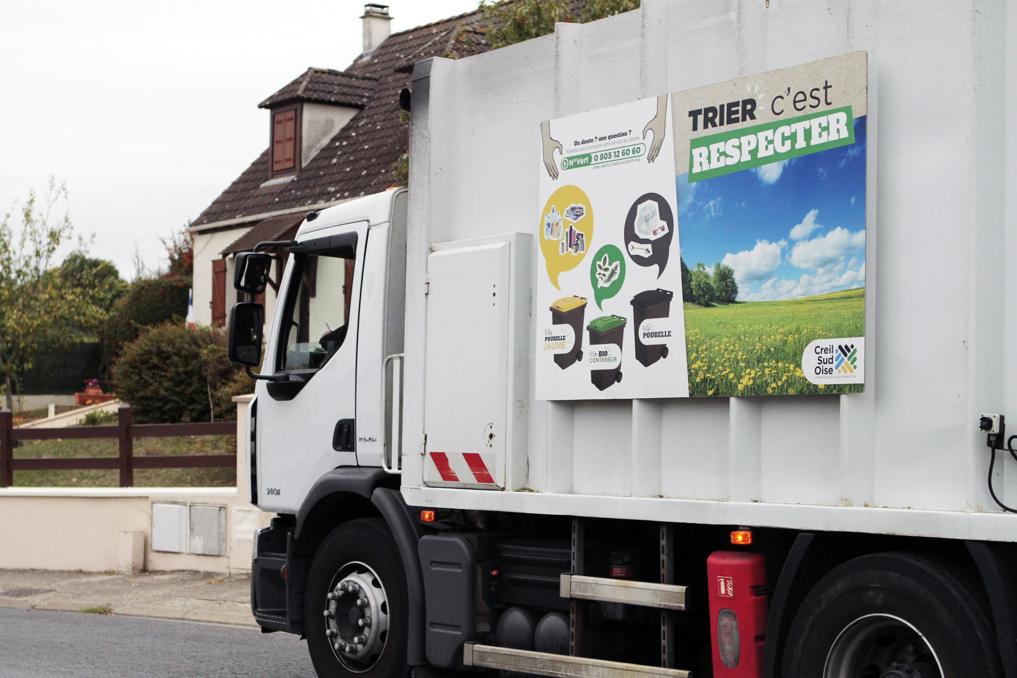 Au total, 2500 litres de carburant ont été dérobés dans les réservoirs des camions-bennes de la collectivité. DR