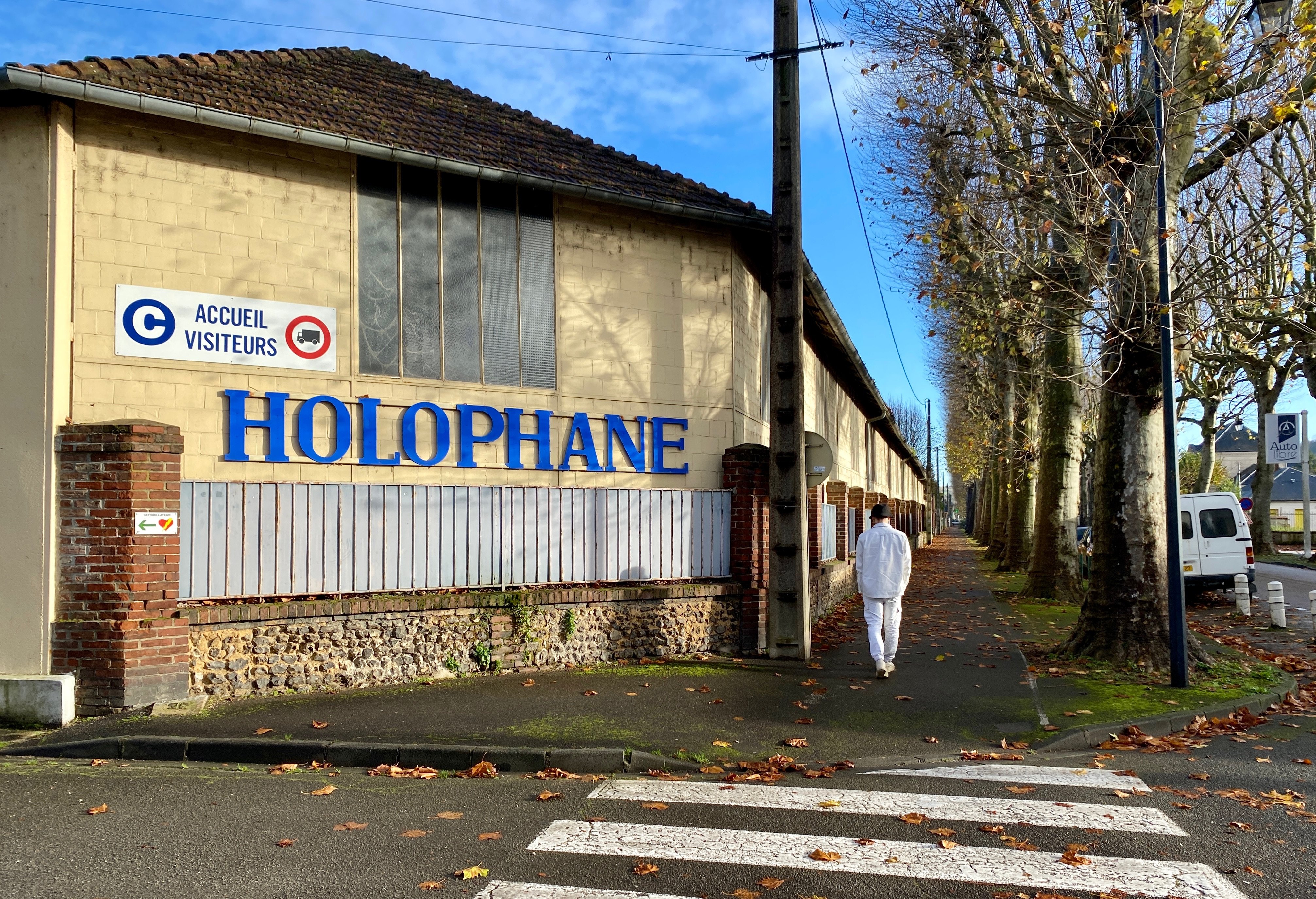 A deux pas du centre-ville des Andelys, les bâtiments de l'usine Holophane sont déjà à l'arrêt depuis que la majorité du personnel a été mis au chômage partiel depuis plusieurs mois./LP/Laurent Derouet