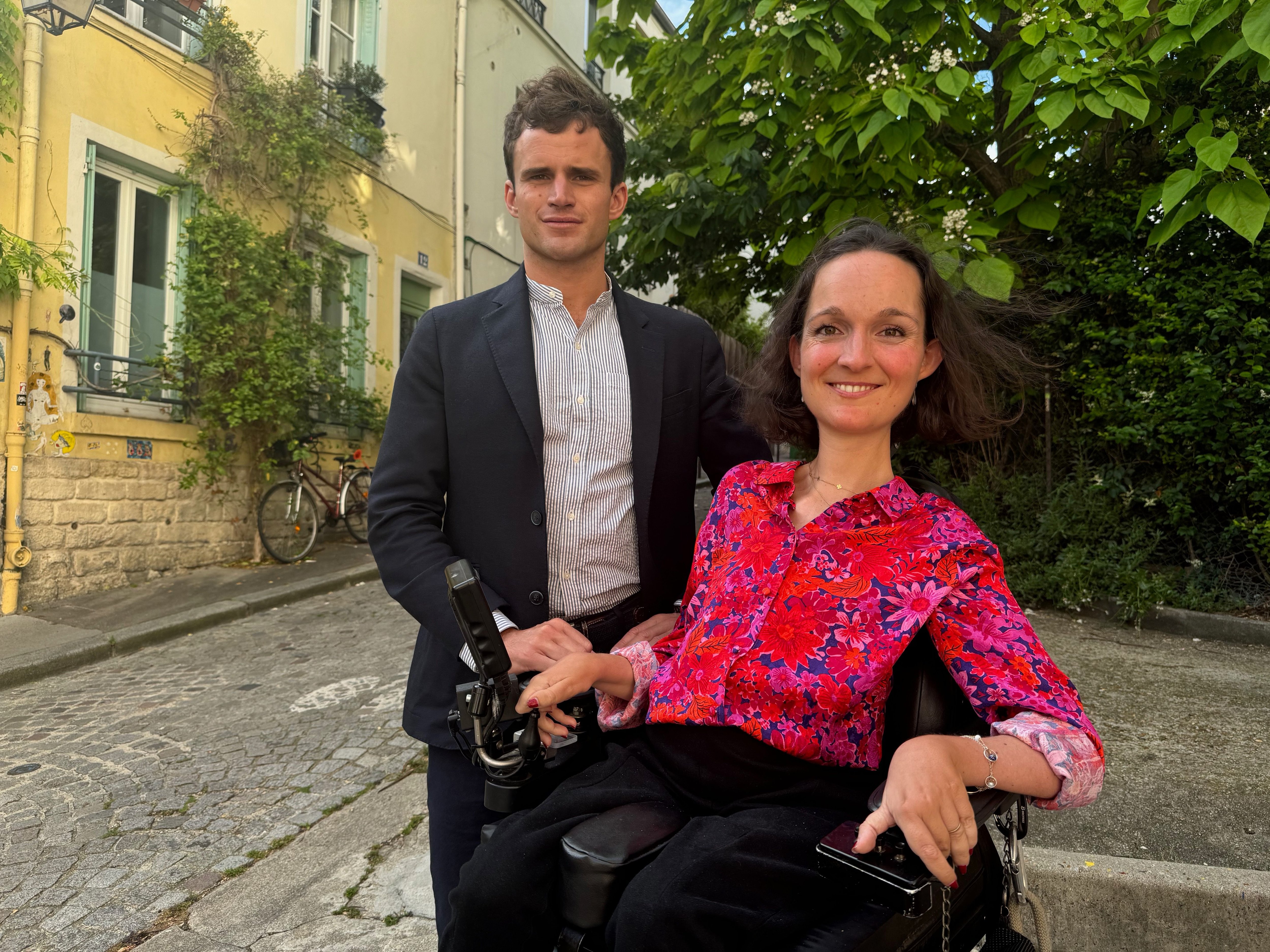 Charlotte de Vilmorin ((ici avec Alexandre Robinet Borgomano, son suppléant) est candidate aux législatives dans la 10e circonscription de Paris (sud du XIIIe arrondissement) . DR