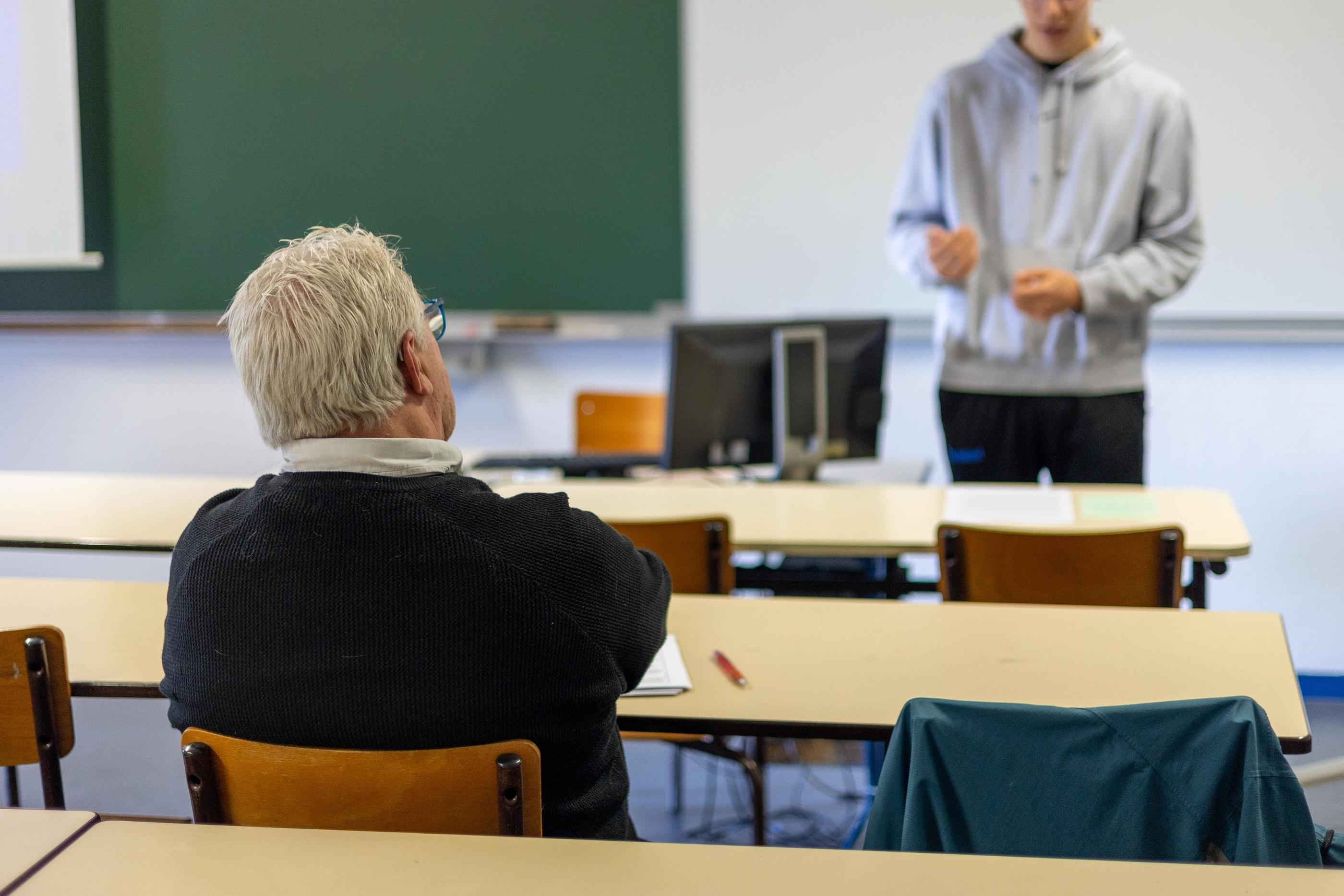 L’épreuve du Grand oral permet aux élèves de présenter un sujet issu de l’une de leurs spécialités à un jury de deux enseignants, pendant vingt minutes. (Illustration) PhotoPQR/La Nouvelle République/Mathieu Herduin