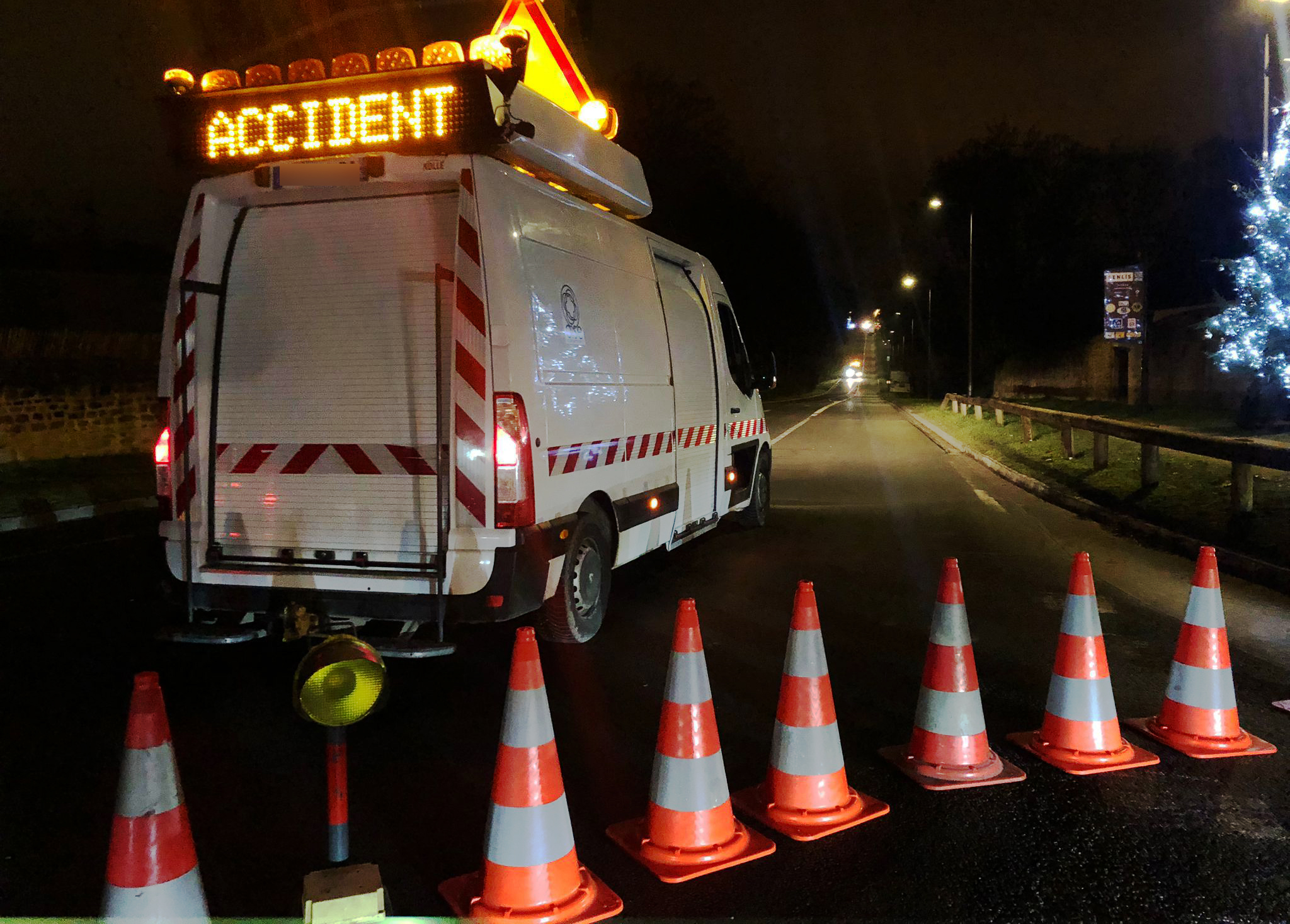 Senlis, ce lundi 18 décembre. L’accident mortel s’est produit alors que les militaires partaient en intervention. Une enquête pour homicide involontaire a été ouverte par le parquet. LP/Florent Heib