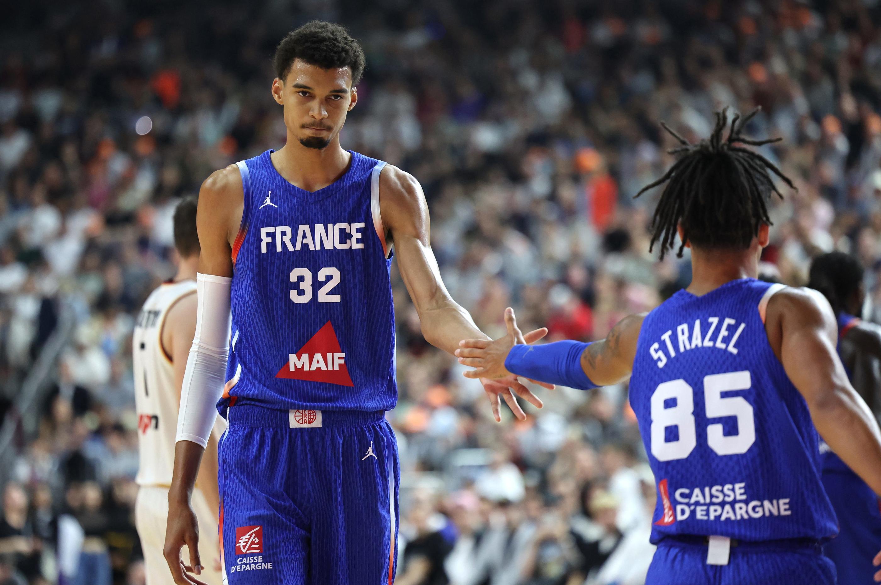 Les partenaires Victor Wenbanyama affrontent de nouveau ce lundi les champions du monde allemands à 19 jours de leur premier match olympique. ©PHOTOPQR/L'ALSACE/Jean-Marc LOOS.