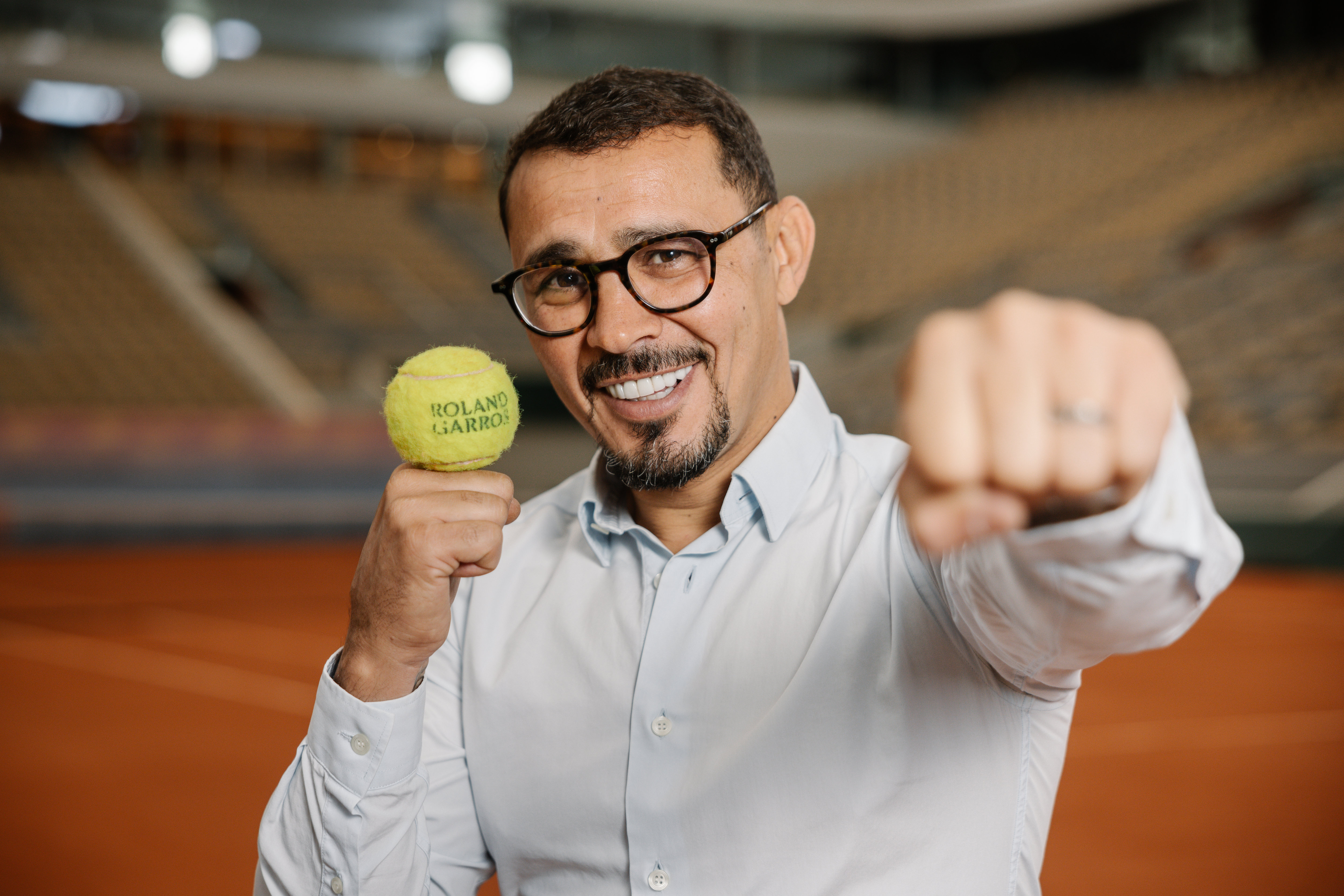 Brahim Asloum, le 3 juillet sur le court central du stade Roland-Garros, là où auront lieu les phases finales du tournoi de boxe des Jeux olympiques 2024. LP/Arnaud Dumontier