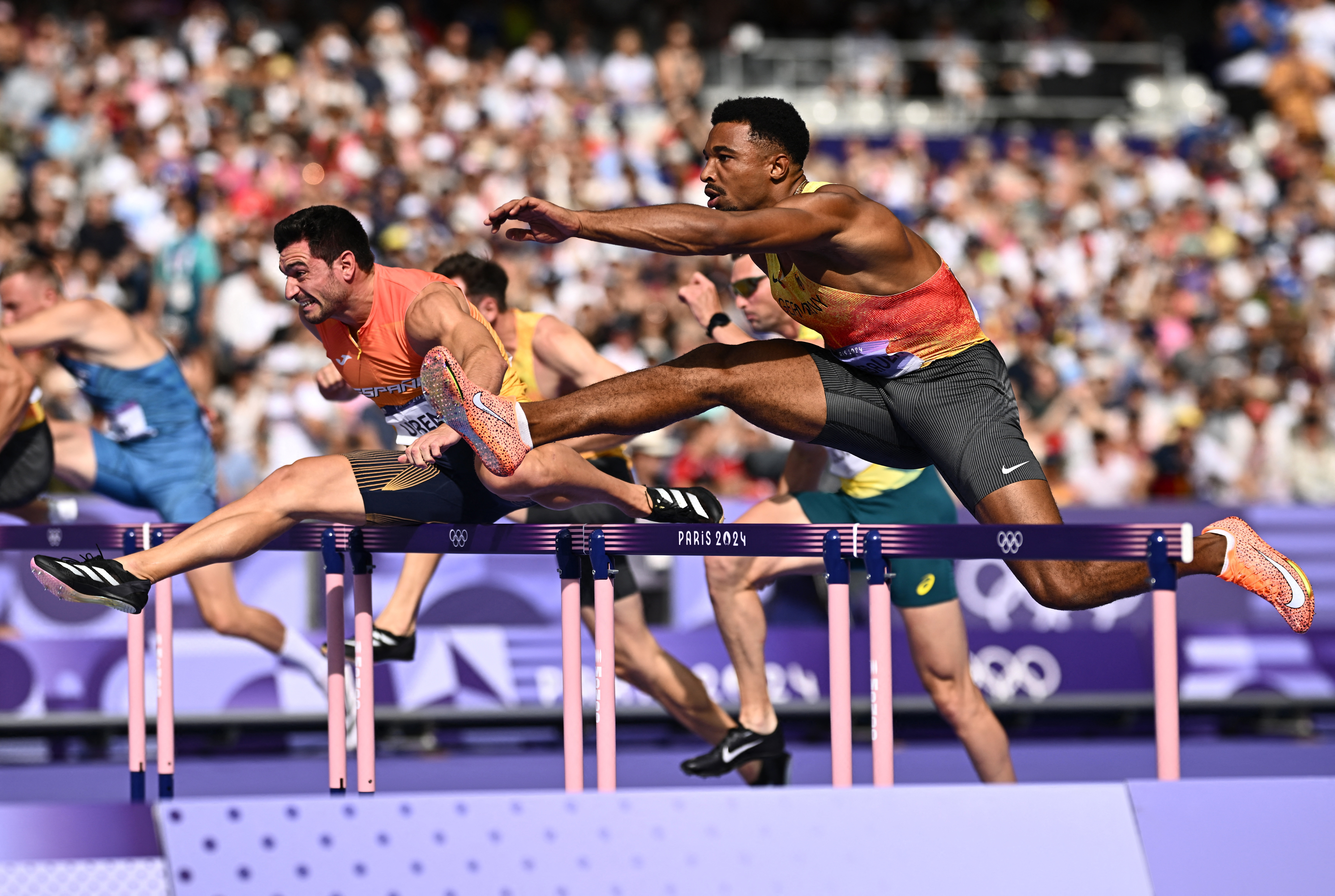 Jorge Ureña durante la prueba de los 110m vallas en los JJOO de París 2024. 